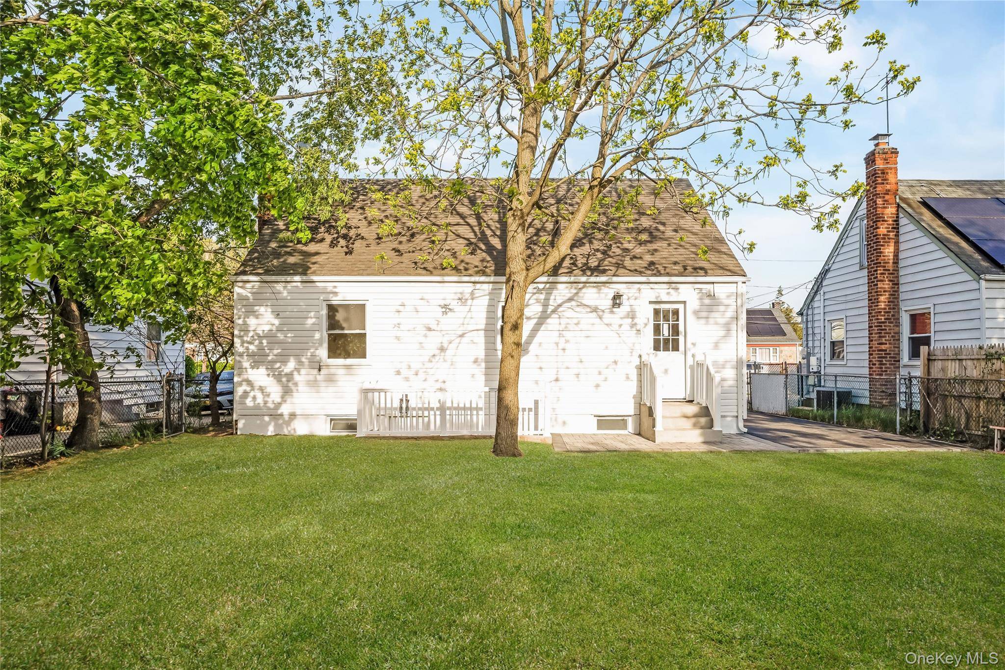 Casa de 4 Dormitorios en Venta en Uniondale - Nueva York - EE. UU. - 6