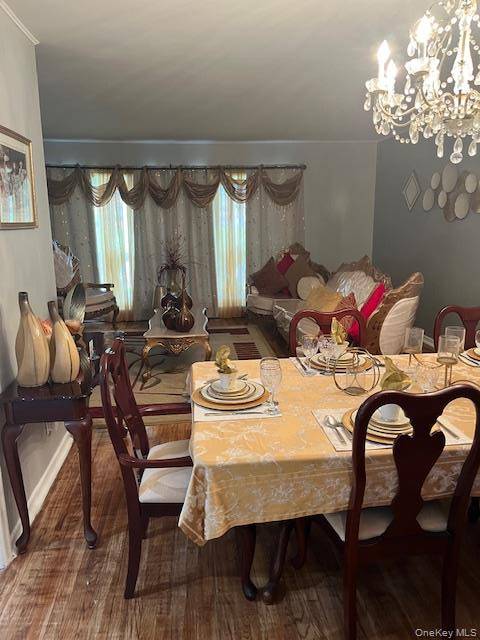 Casa de 4 Dormitorios en Venta en Uniondale - Nueva York - EE. UU. - 5