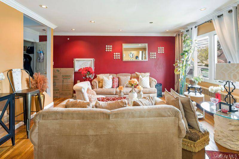 Casa de 4 Dormitorios en Venta en Uniondale - Nueva York - EE. UU. - 5