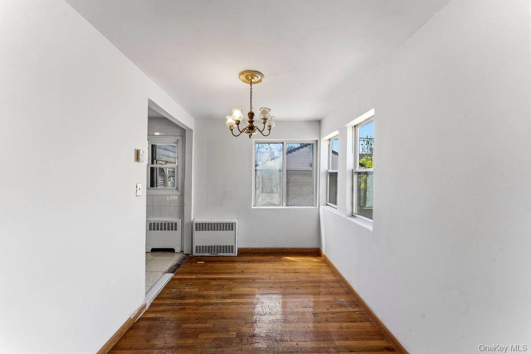 Casa de 4 Dormitorios en Venta en Uniondale - Nueva York - EE. UU. - 7