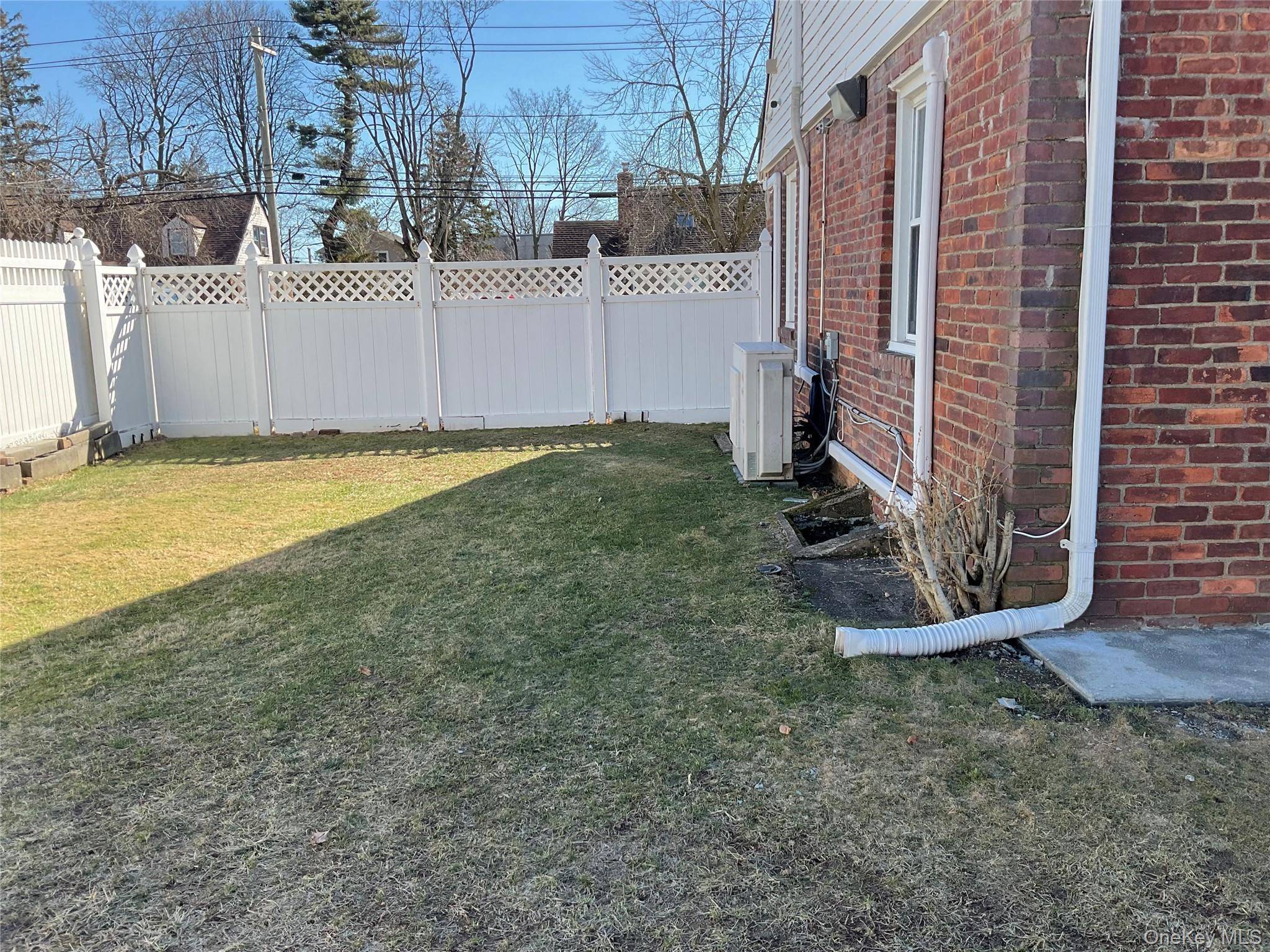 Casa com 4 Quartos à Venda em Uniondale - Nova Iorque - EUA - 5