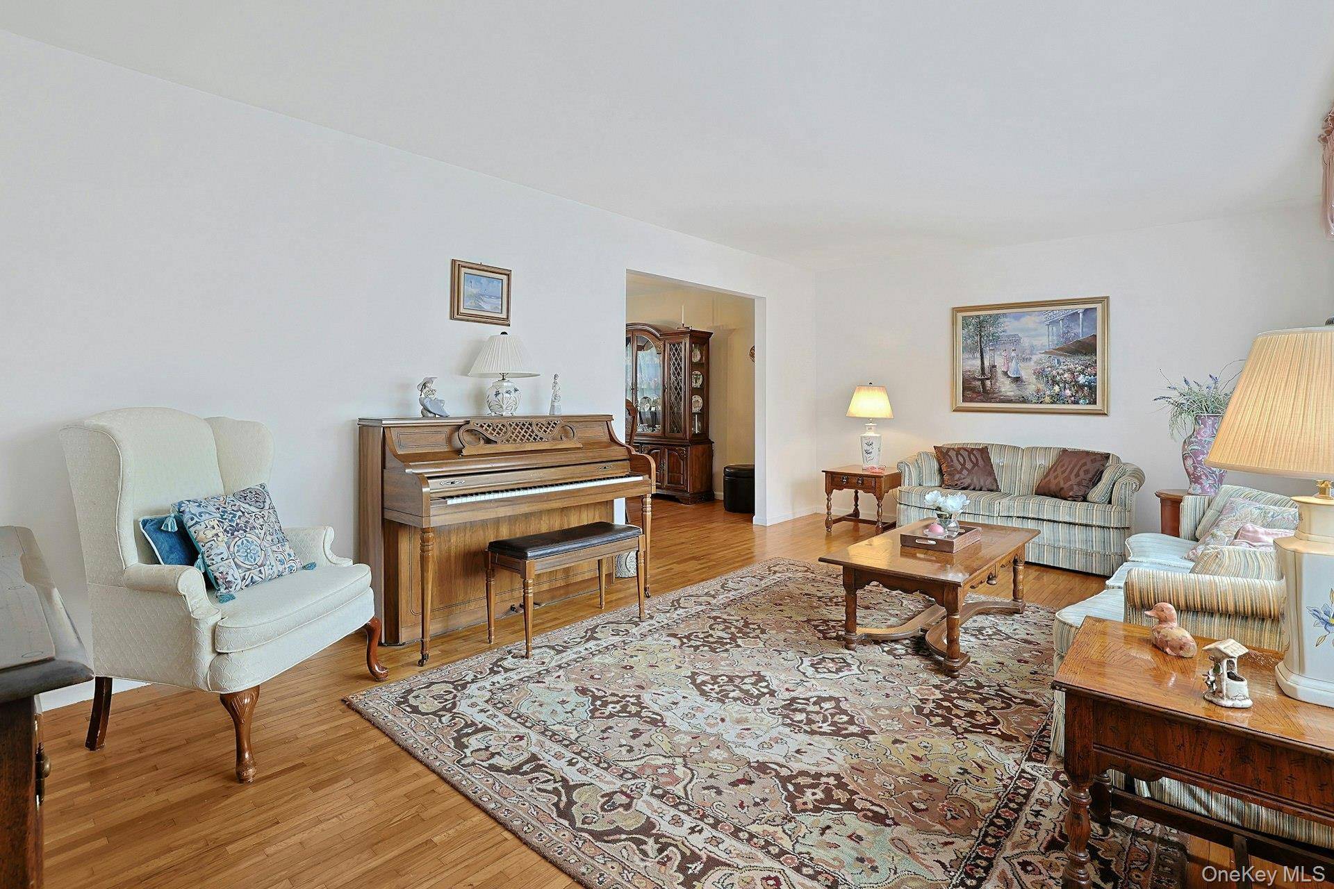 Casa de 4 Dormitorios en Venta en Valhalla - Nueva York - EE. UU. - 6