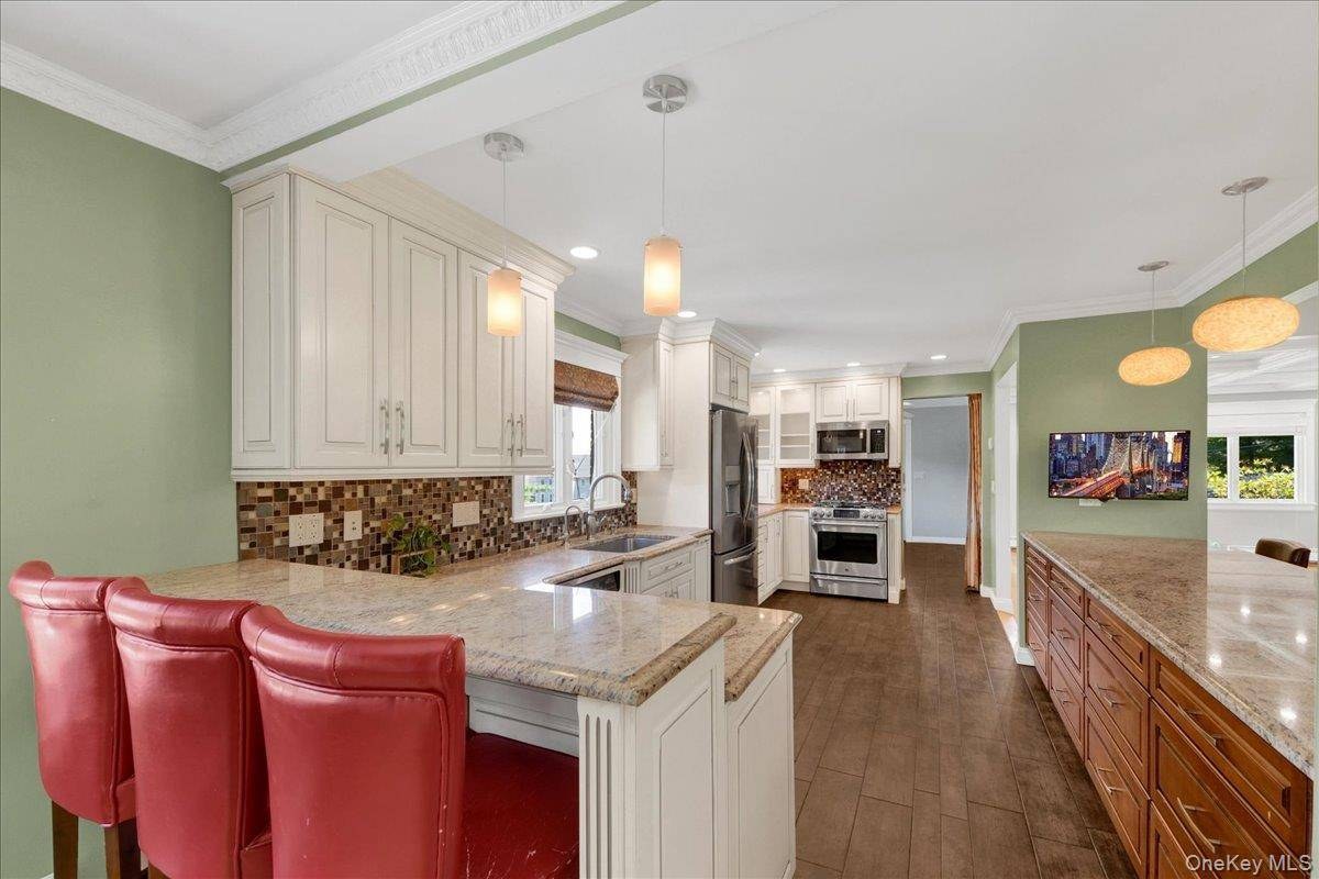 Casa de 4 Dormitorios en Venta en Valhalla - Nueva York - EE. UU. - 5