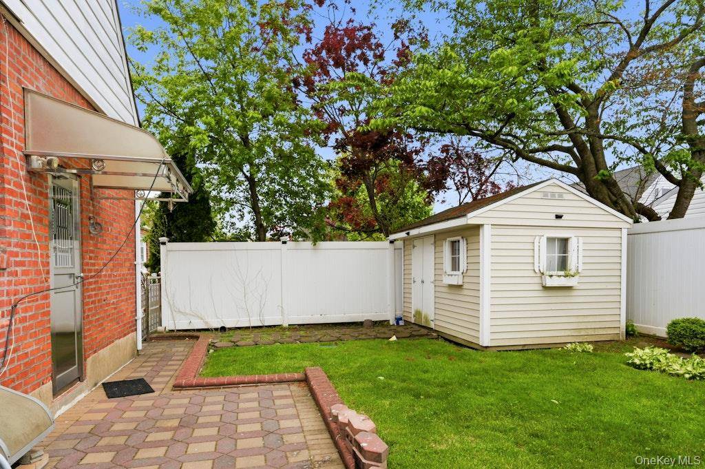 Casa com 4 Quartos à Venda em Valley Stream - Nova Iorque - EUA - 5