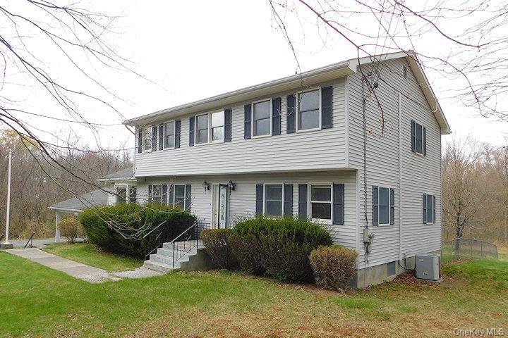 4 Bedroom Home for Sale in Wallkill - New York - USA - 2