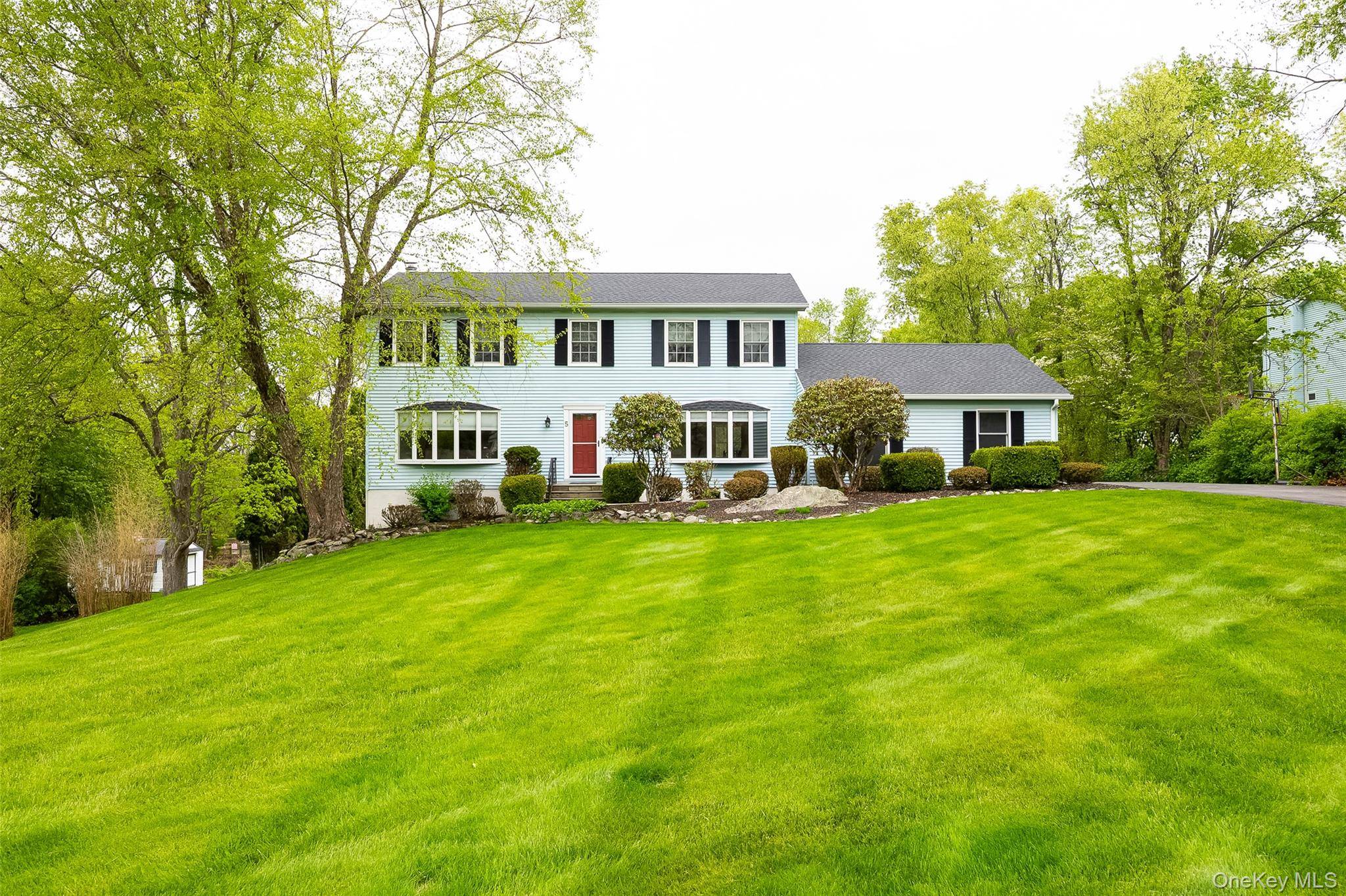 Casa com 4 Quartos à Venda em Wappingers Falls - Nova Iorque - EUA - 2