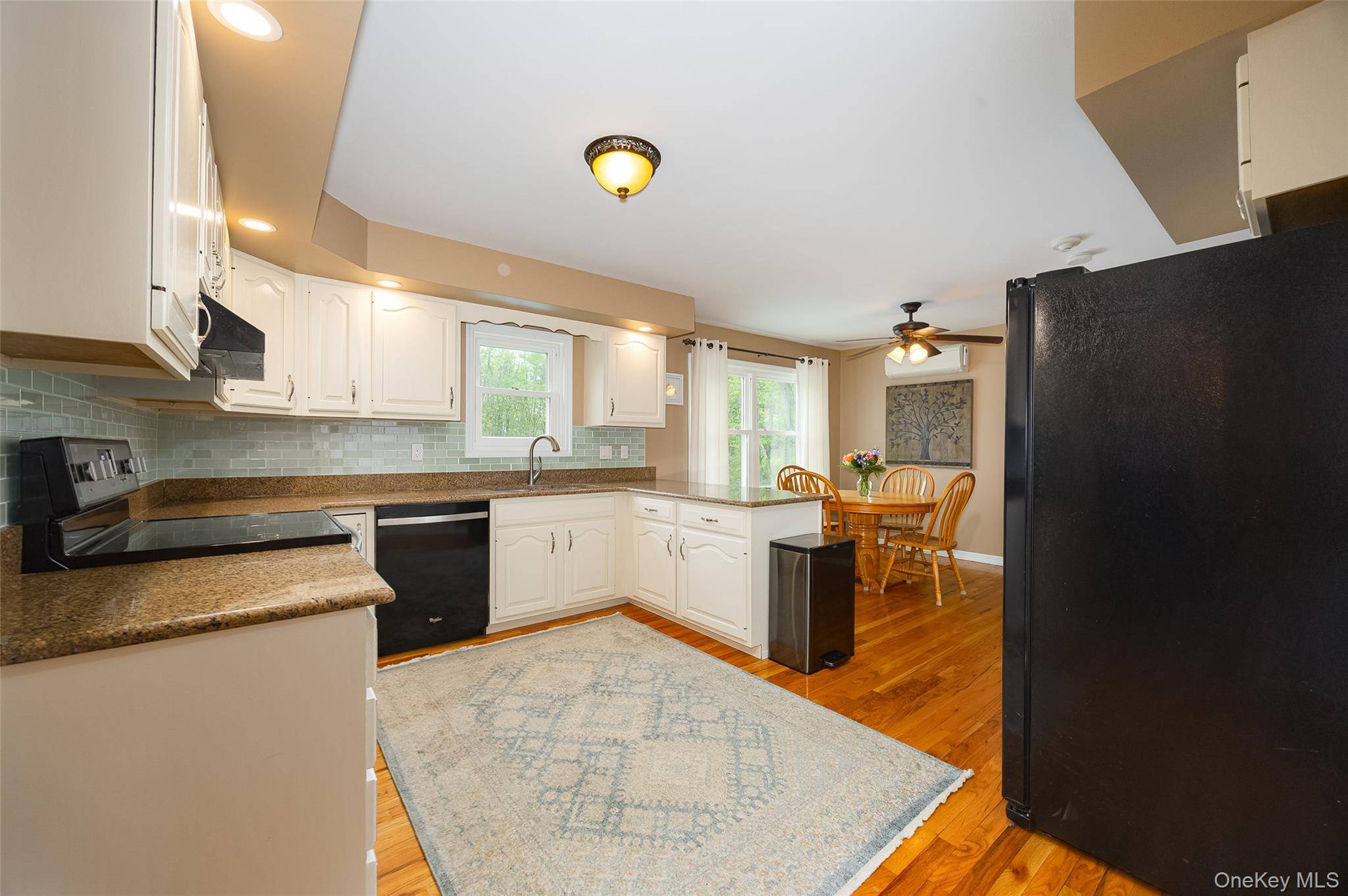 Casa com 4 Quartos à Venda em Wappingers Falls - Nova Iorque - EUA - 7
