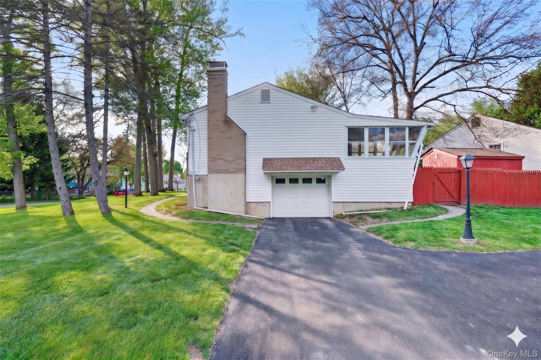 Casa com 4 Quartos à Venda em Wappingers Falls - Nova Iorque - EUA - 3