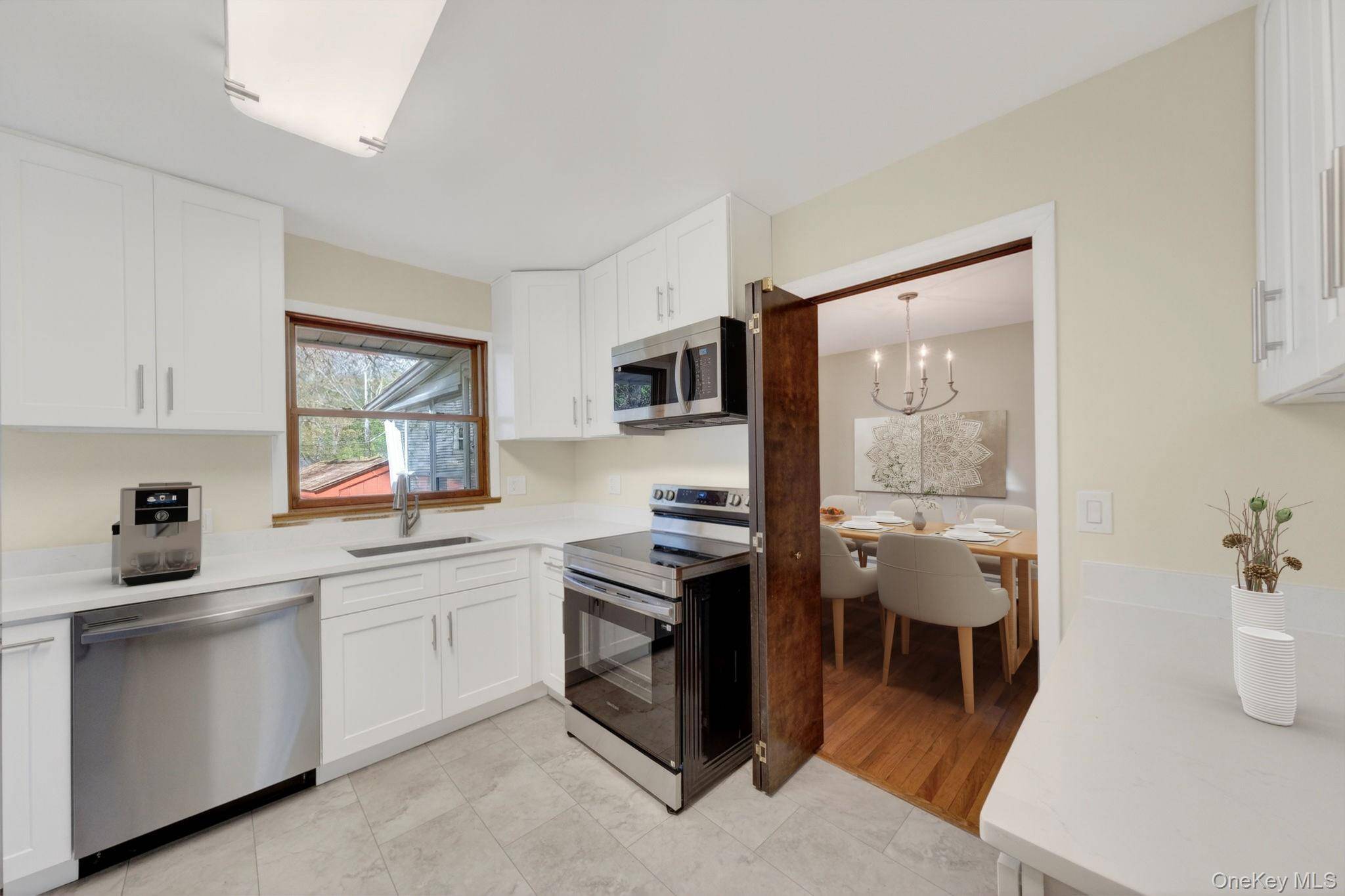 Casa com 4 Quartos à Venda em Wappingers Falls - Nova Iorque - EUA - 4