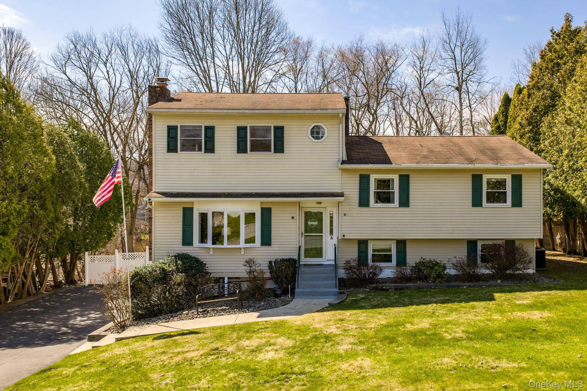 Casa com 4 Quartos à Venda em Washingtonville - Nova Iorque - EUA - 1