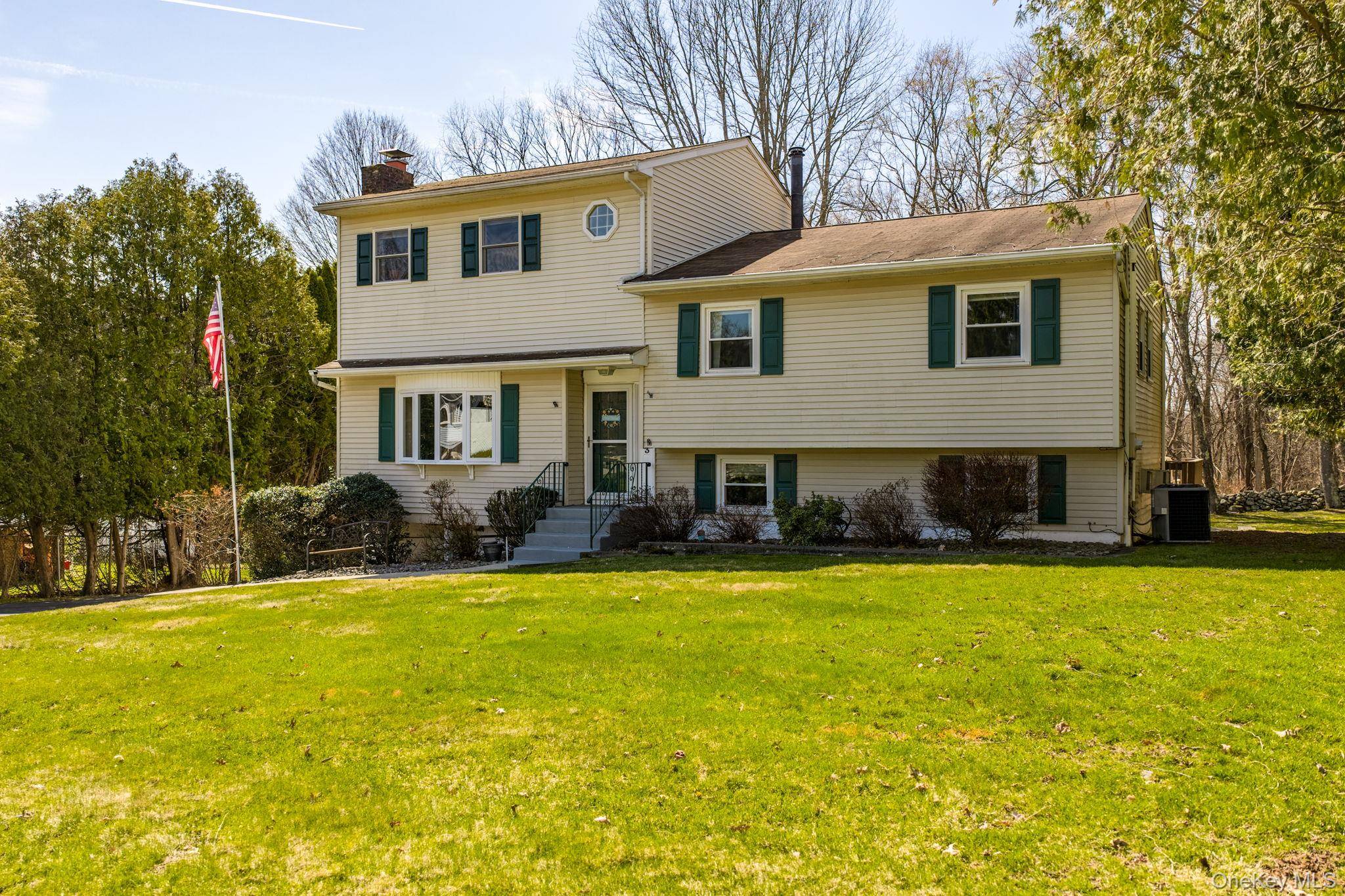 Casa com 4 Quartos à Venda em Washingtonville - Nova Iorque - EUA - 2