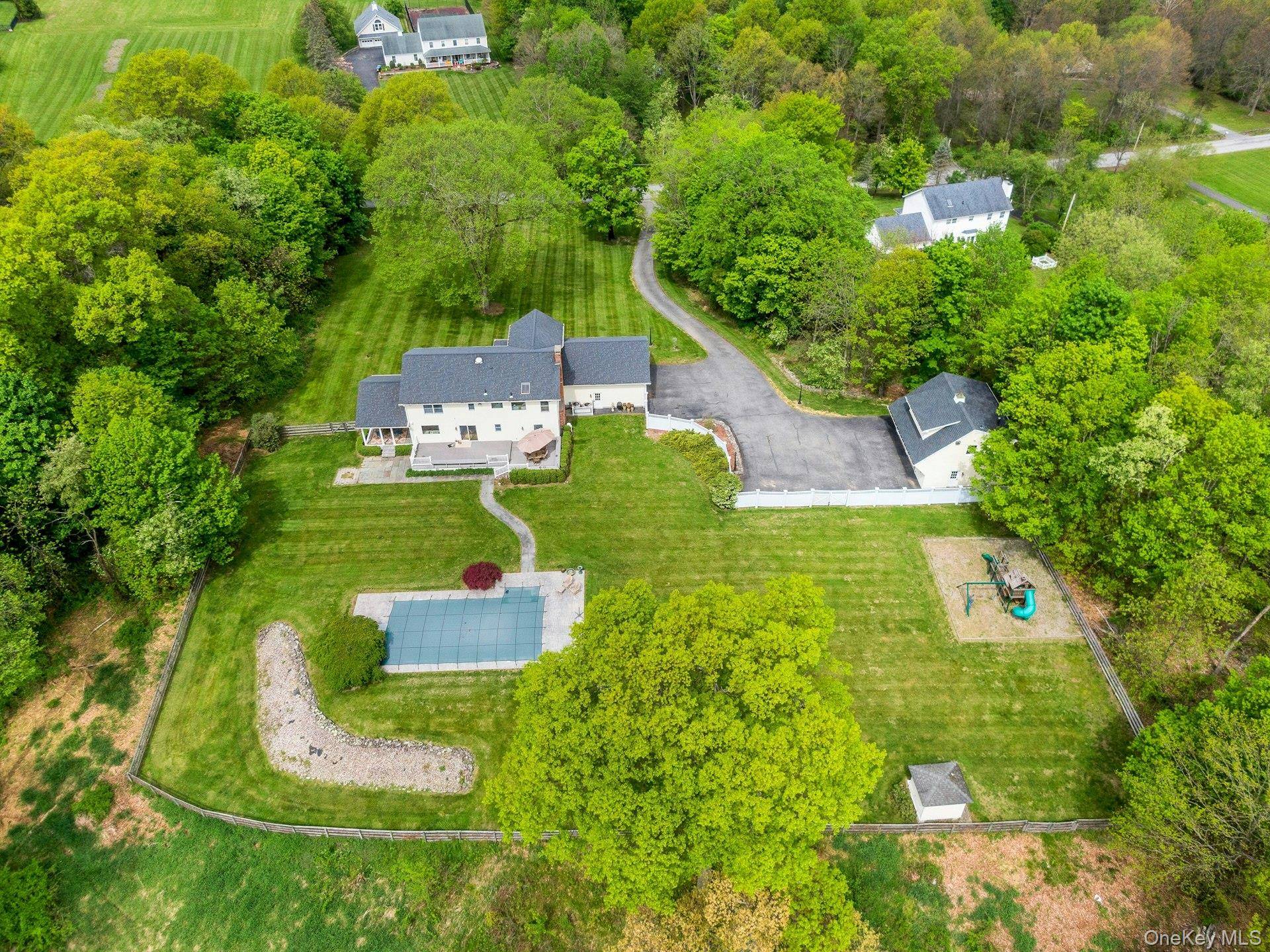 Casa de 4 Dormitorios en Venta en Washingtonville - Nueva York - EE. UU. - 1
