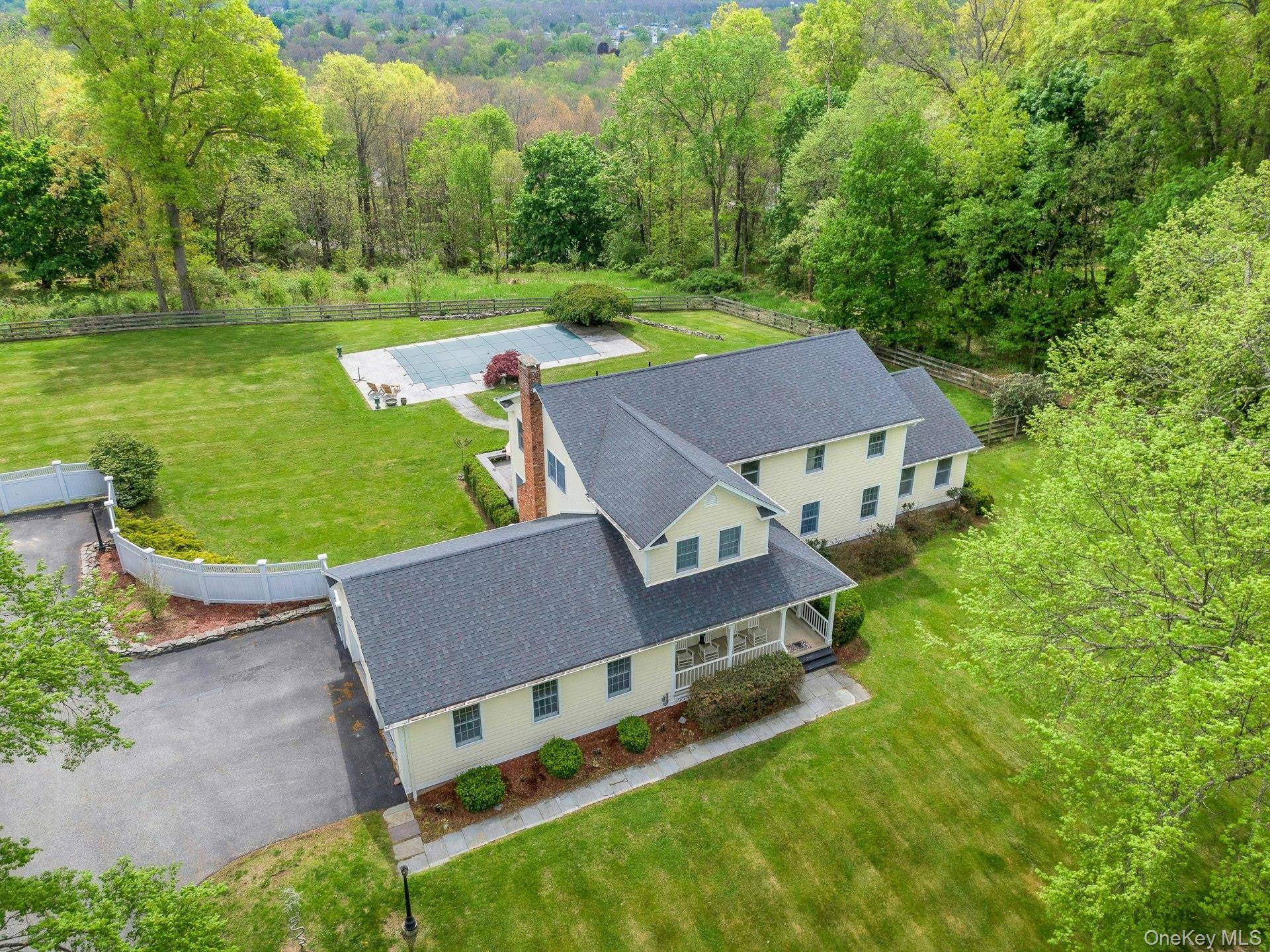 Casa de 4 Dormitorios en Venta en Washingtonville - Nueva York - EE. UU. - 2