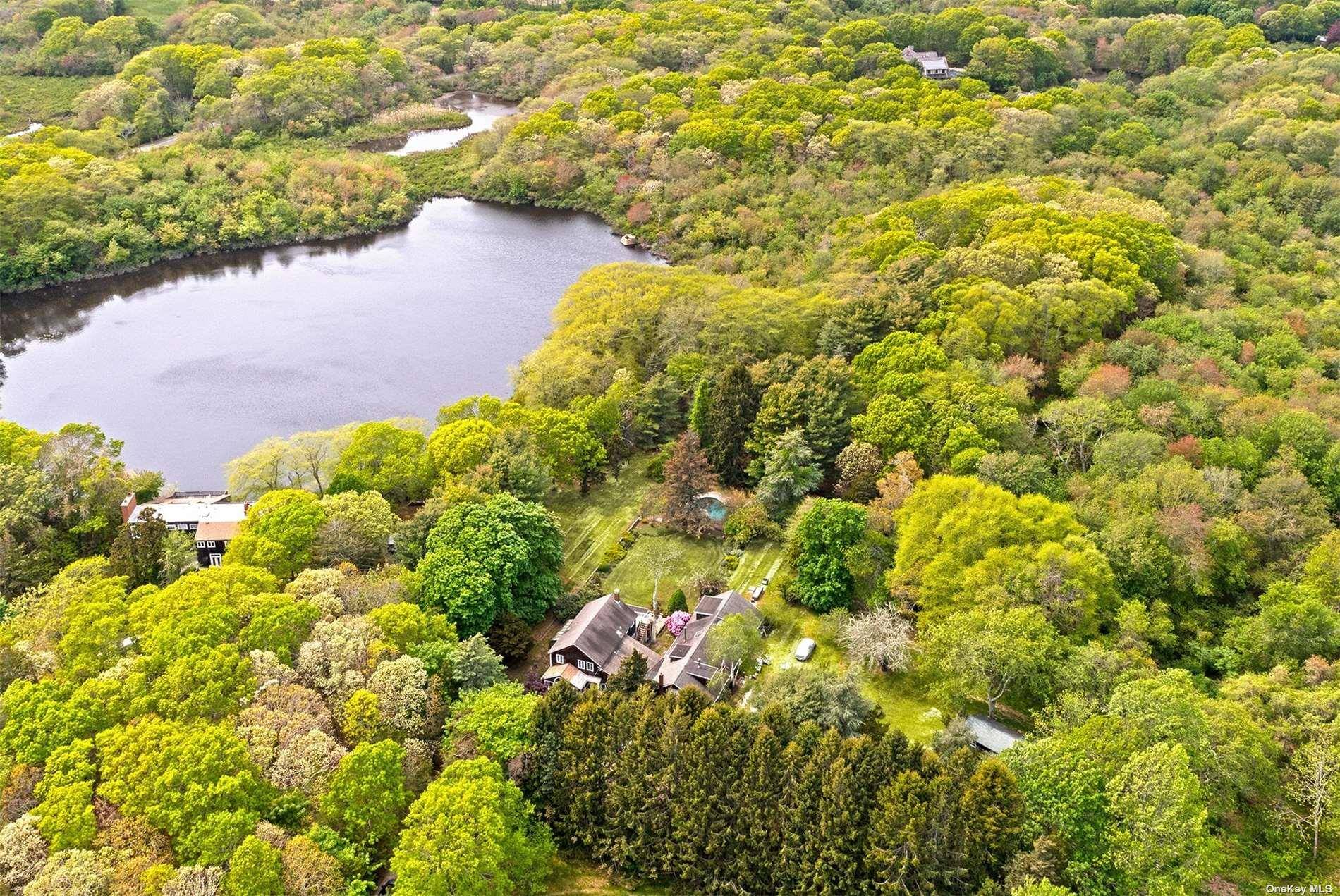 Casa com 4 Quartos à Venda em Water Mill - Nova Iorque - EUA - 1
