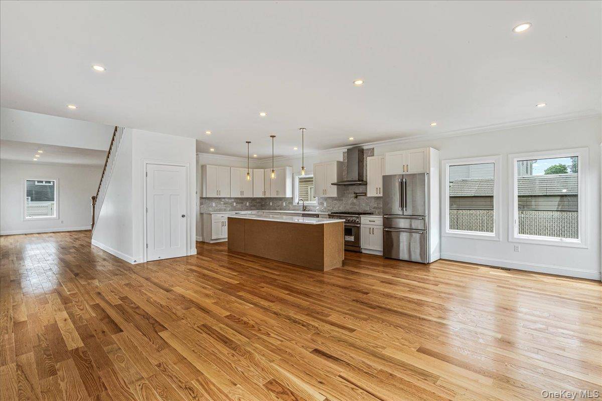 Casa com 4 Quartos à Venda em West Hempstead - Nova Iorque - EUA - 7