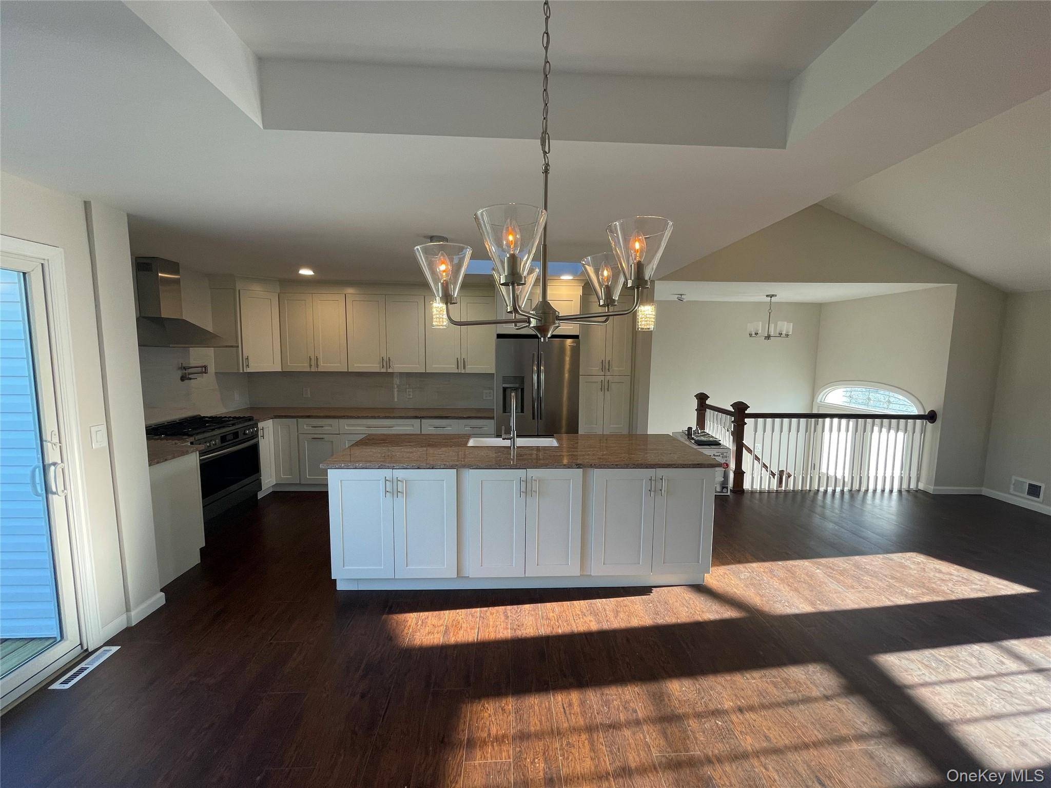 4 Bedroom Home for Sale in West Islip - New York - USA - 2