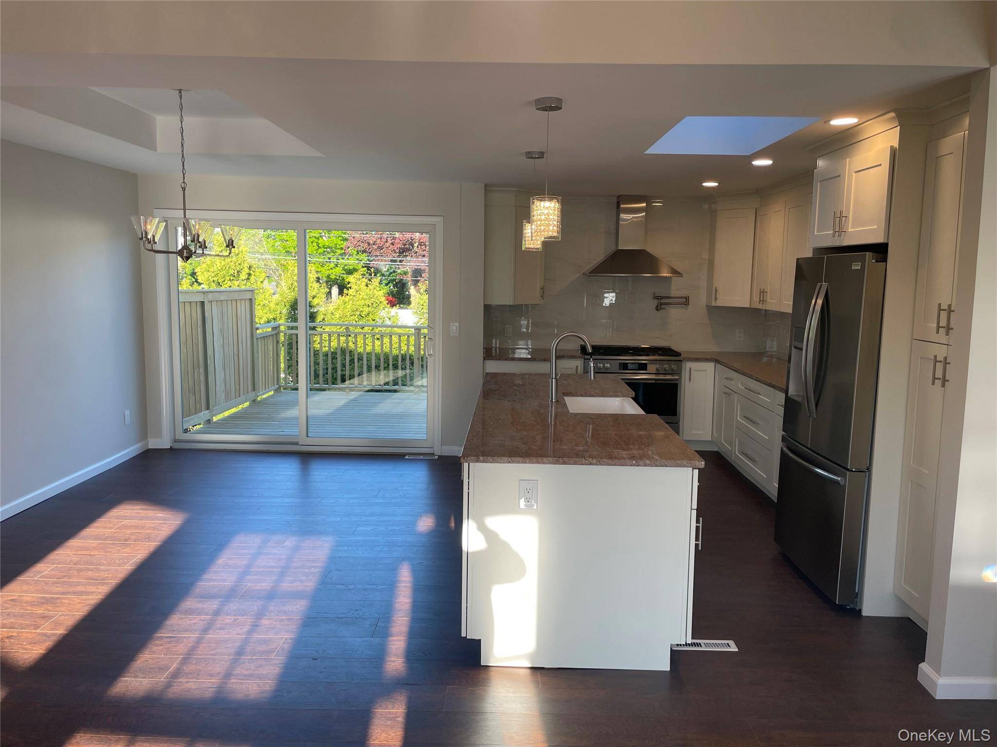 4 Bedroom Home for Sale in West Islip - New York - USA - 3