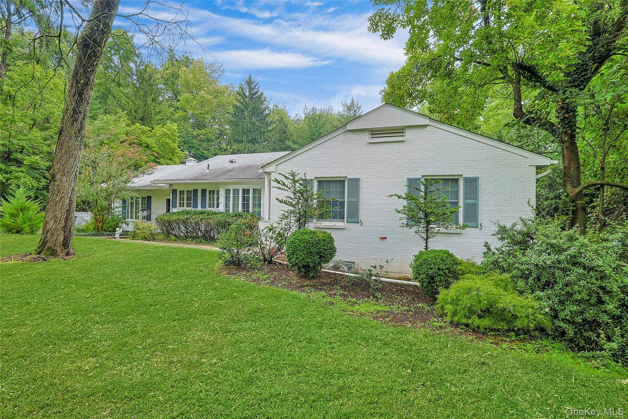 Casa com 4 Quartos à Venda em West Nyack - Nova Iorque - EUA - 2