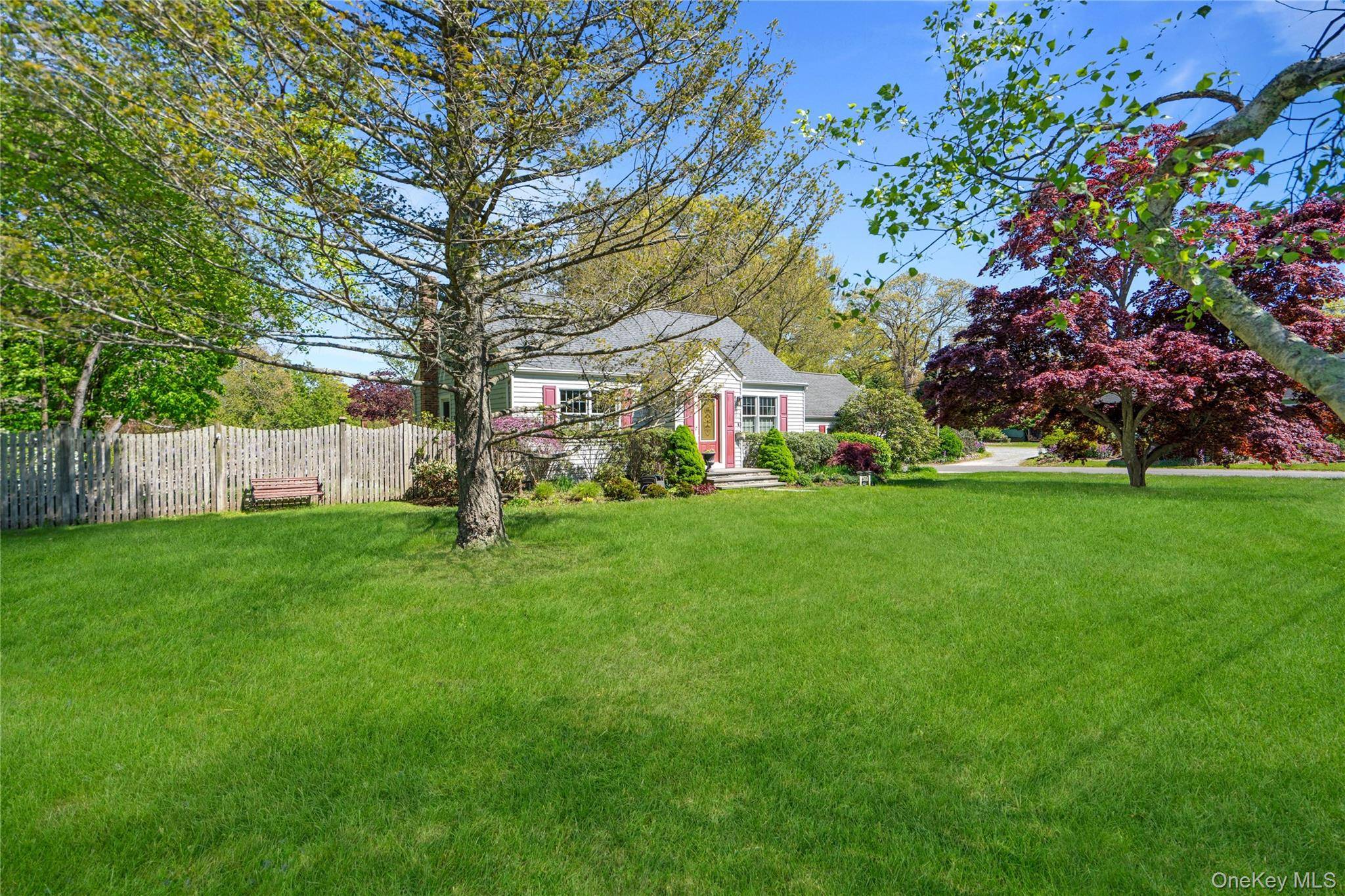 Casa com 4 Quartos à Venda em West Sayville - Nova Iorque - EUA - 2