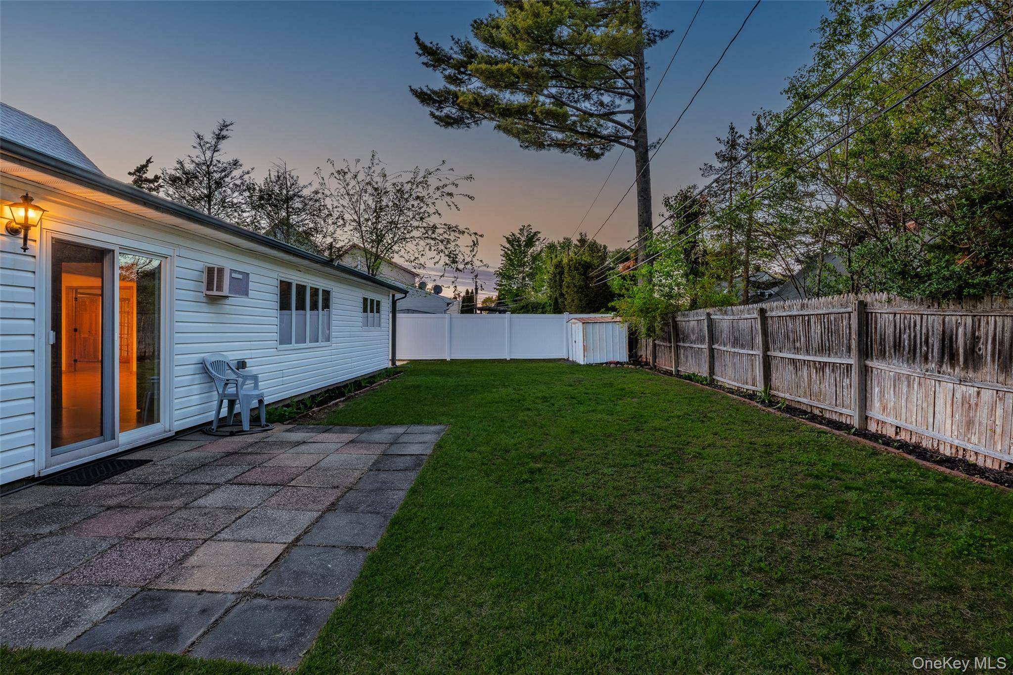 Casa com 4 Quartos à Venda em Westbury - Nova Iorque - EUA - 3