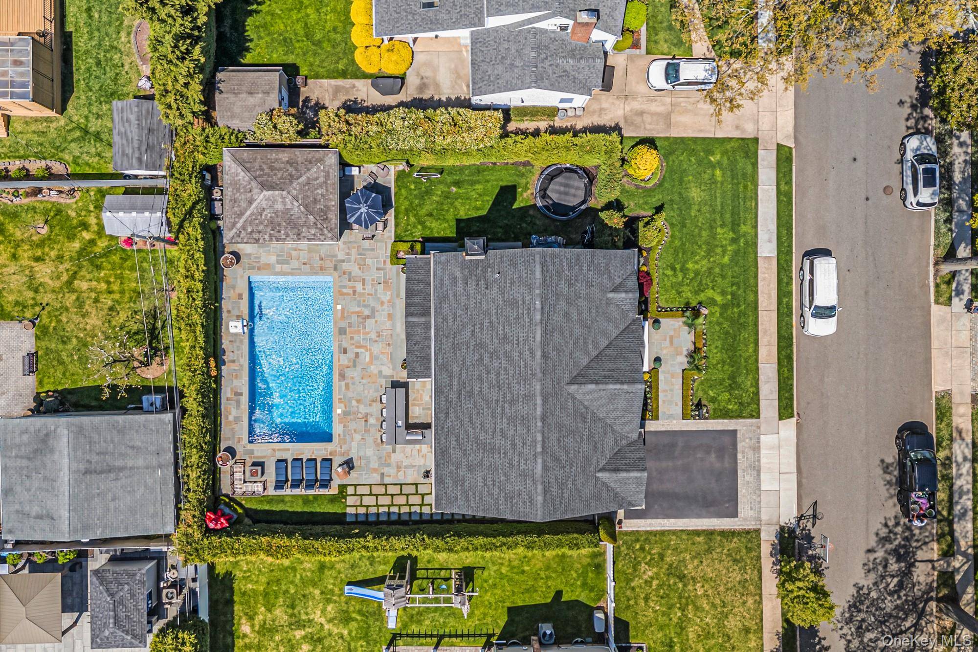 Casa com 4 Quartos à Venda em Westbury - Nova Iorque - EUA - 2
