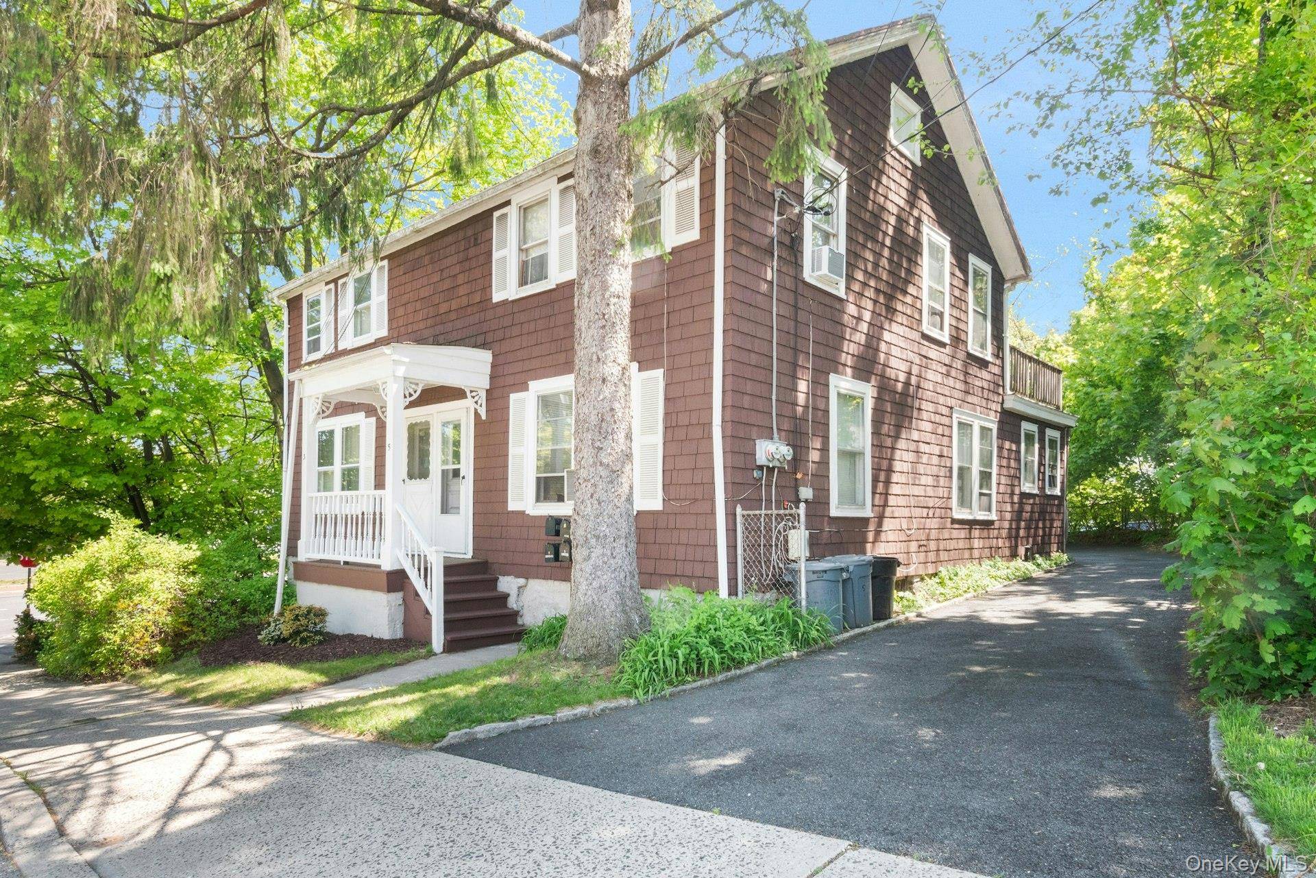 Casa de 4 Dormitorios en Venta en White Plains - Nueva York - EE. UU. - 2