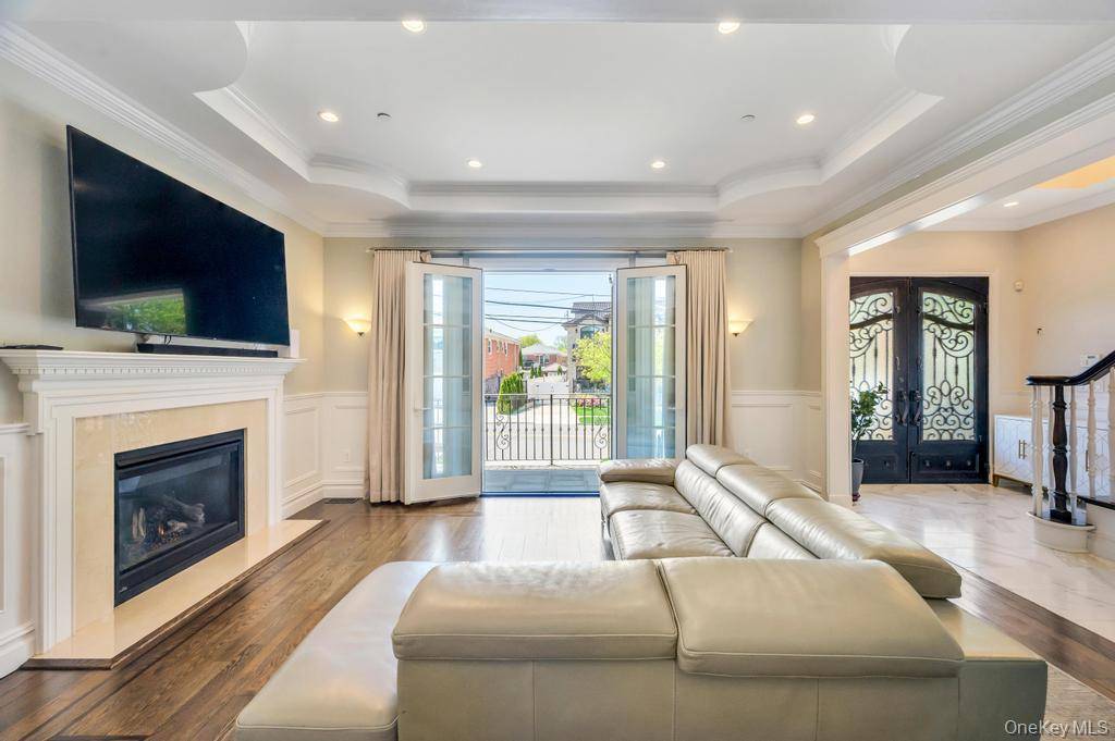 Casa de 4 Dormitorios en Venta en Whitestone - Nueva York - EE. UU. - 8
