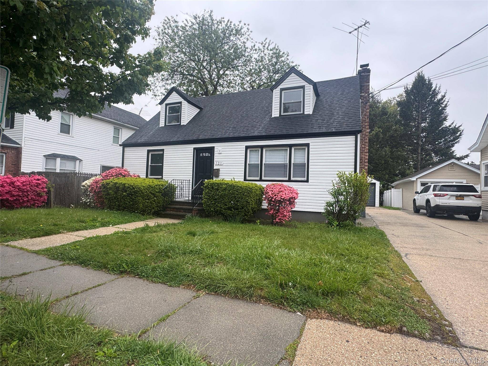 Casa com 4 Quartos à Venda em Williston Park - Nova Iorque - EUA - 1