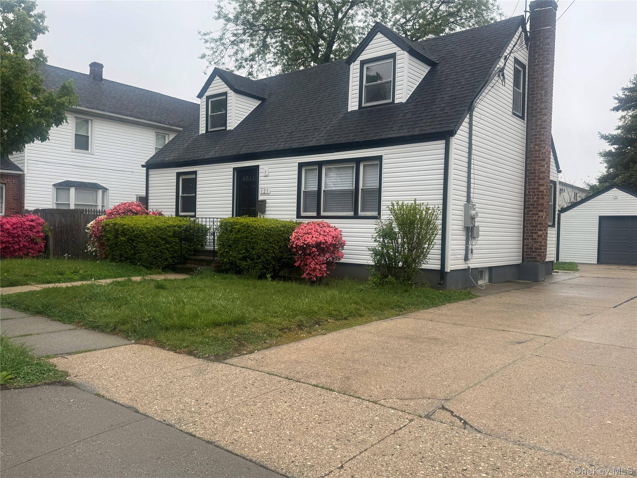 Casa com 4 Quartos à Venda em Williston Park - Nova Iorque - EUA - 2