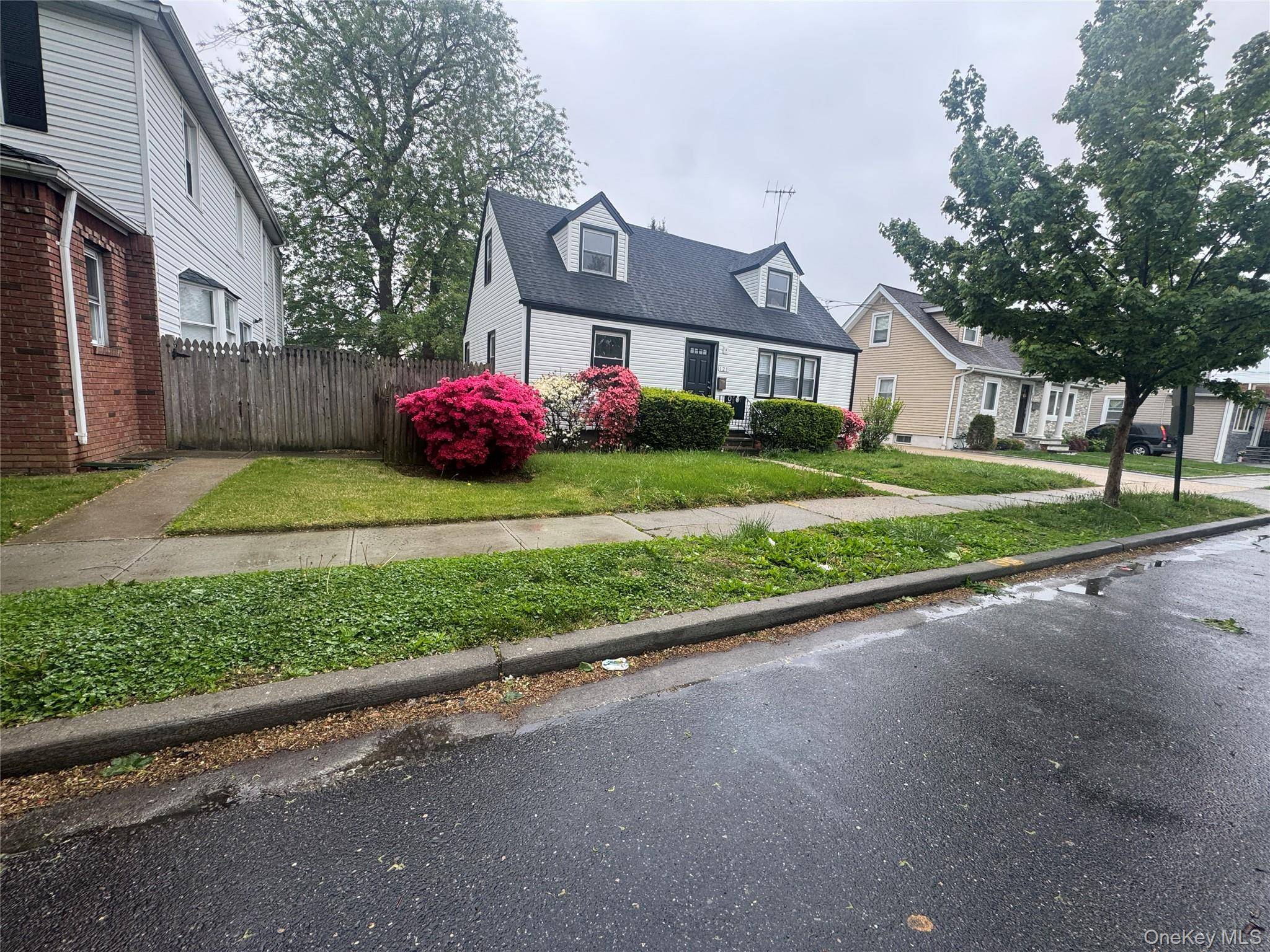 Casa com 4 Quartos à Venda em Williston Park - Nova Iorque - EUA - 3