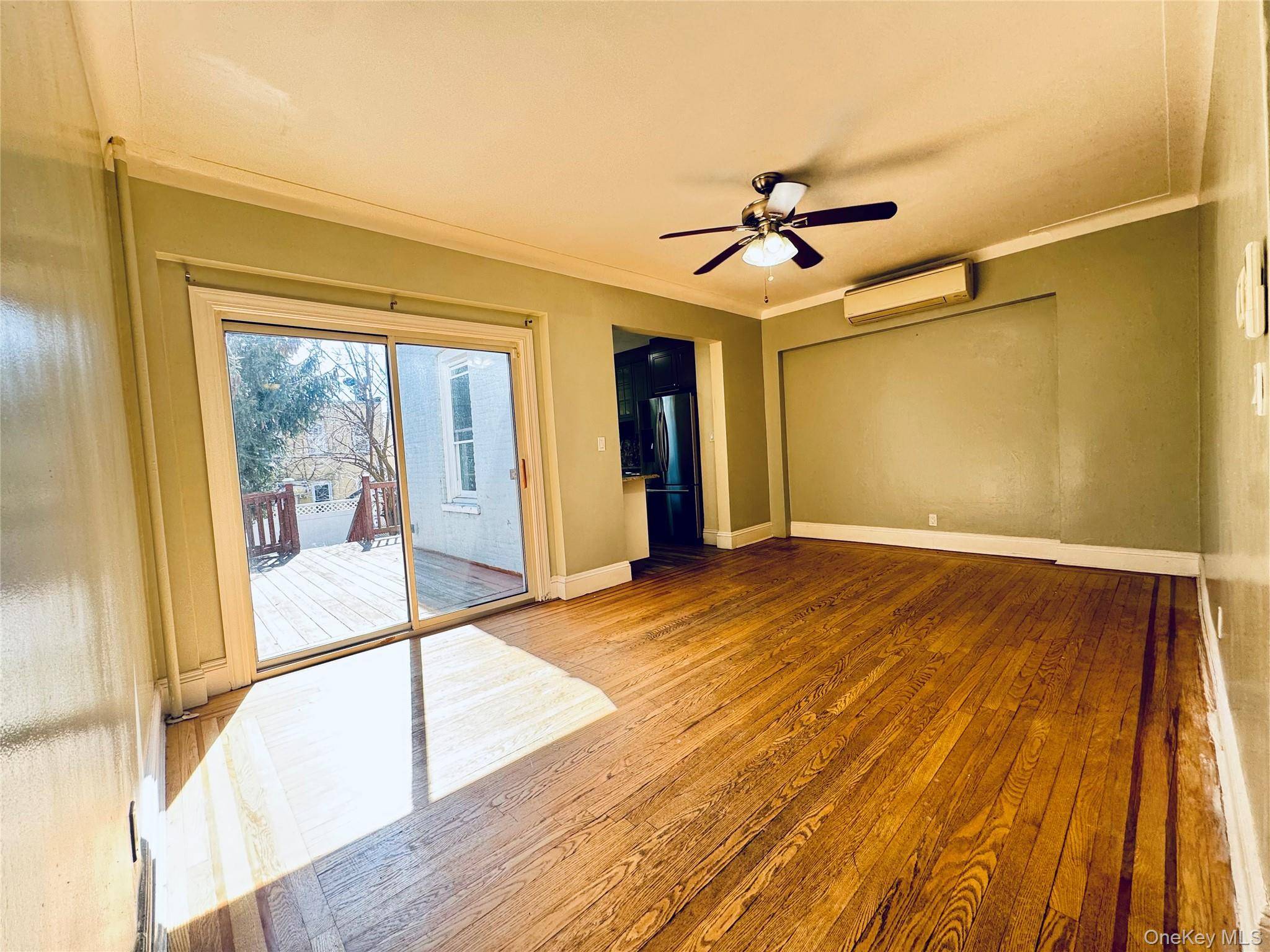 4 Bedroom Home for Sale in Woodhaven - New York - USA - 4
