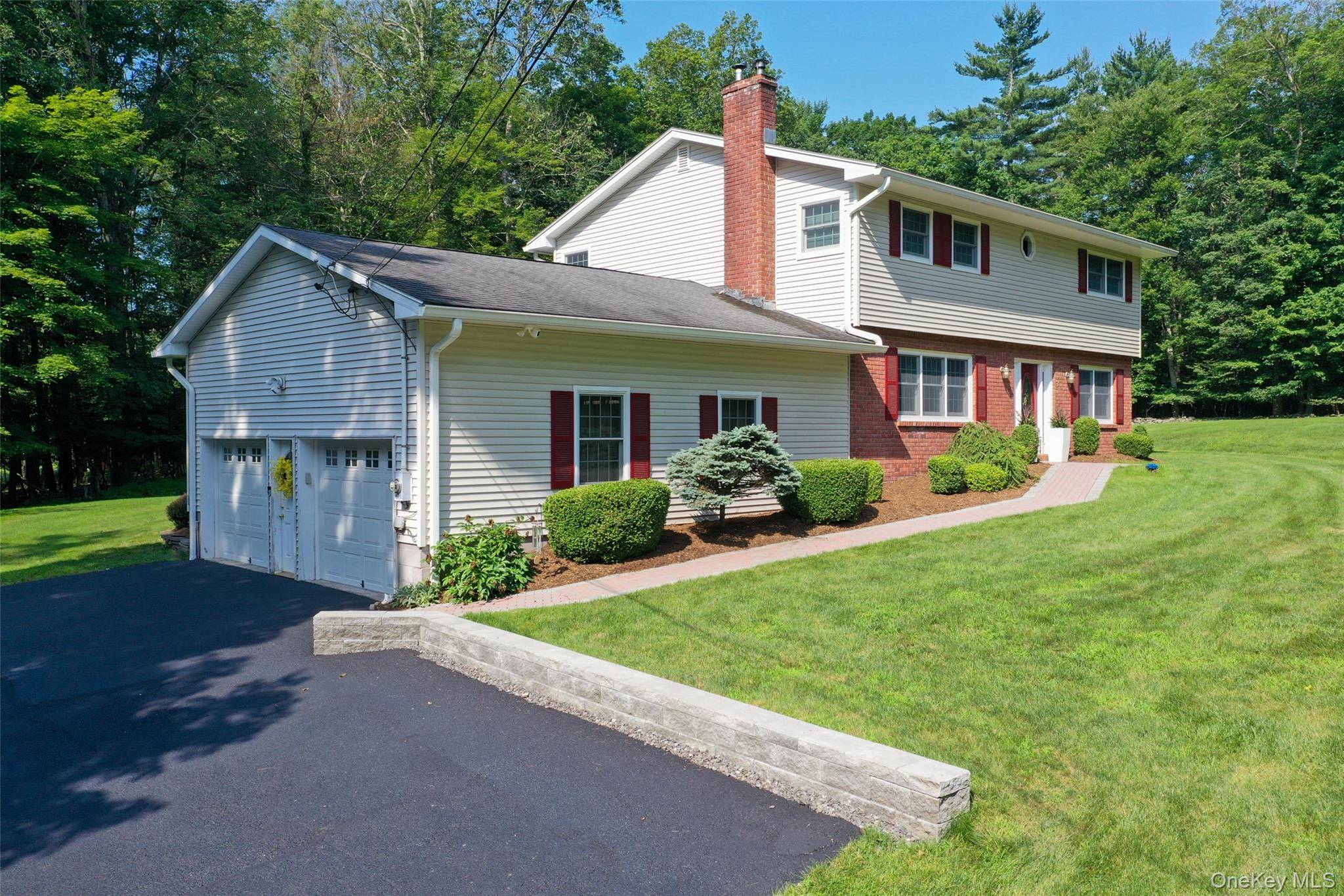 Casa com 4 Quartos à Venda em Woodstock - Nova Iorque - EUA - 1