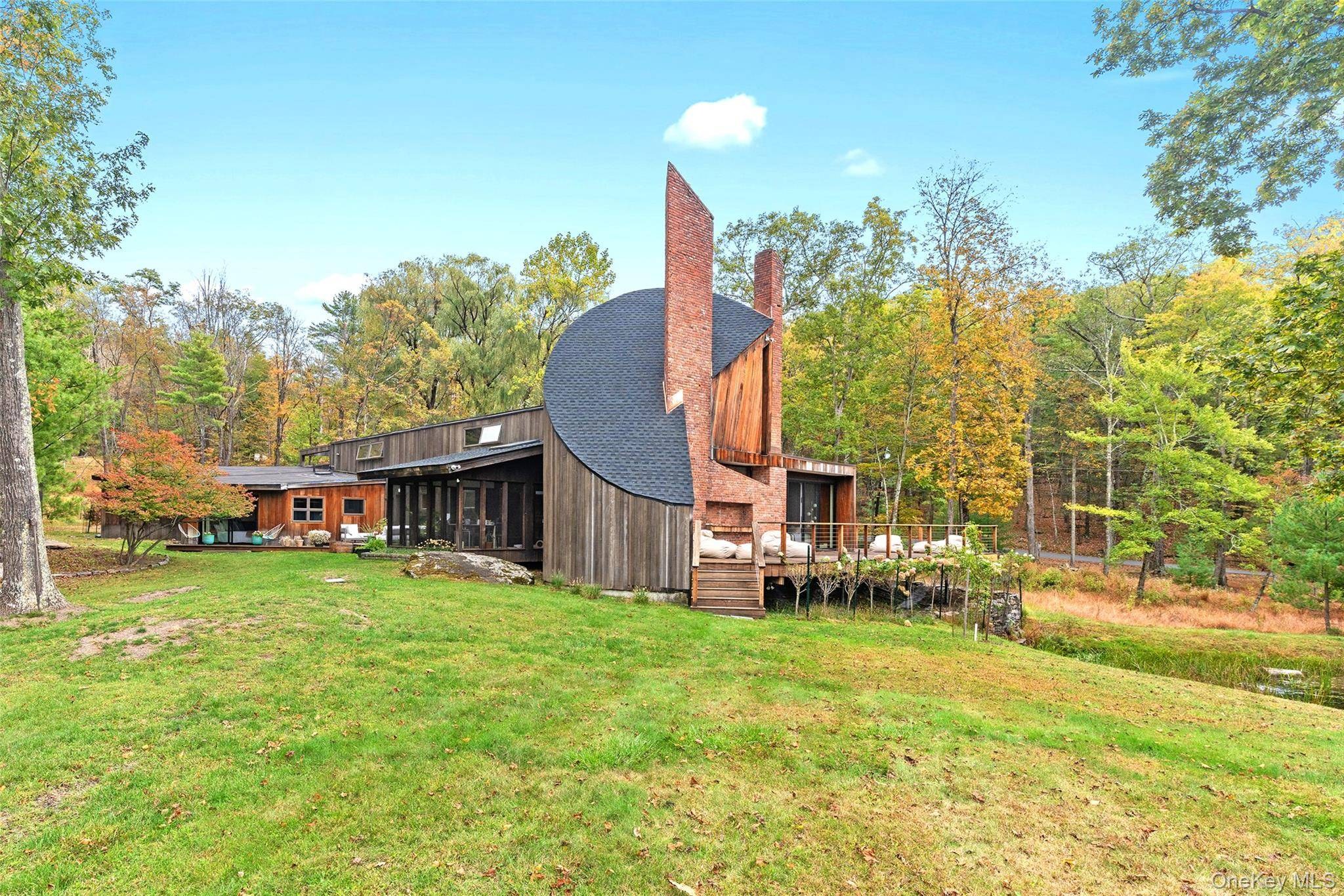 Casa com 4 Quartos à Venda em Woodstock - Nova Iorque - EUA - 1