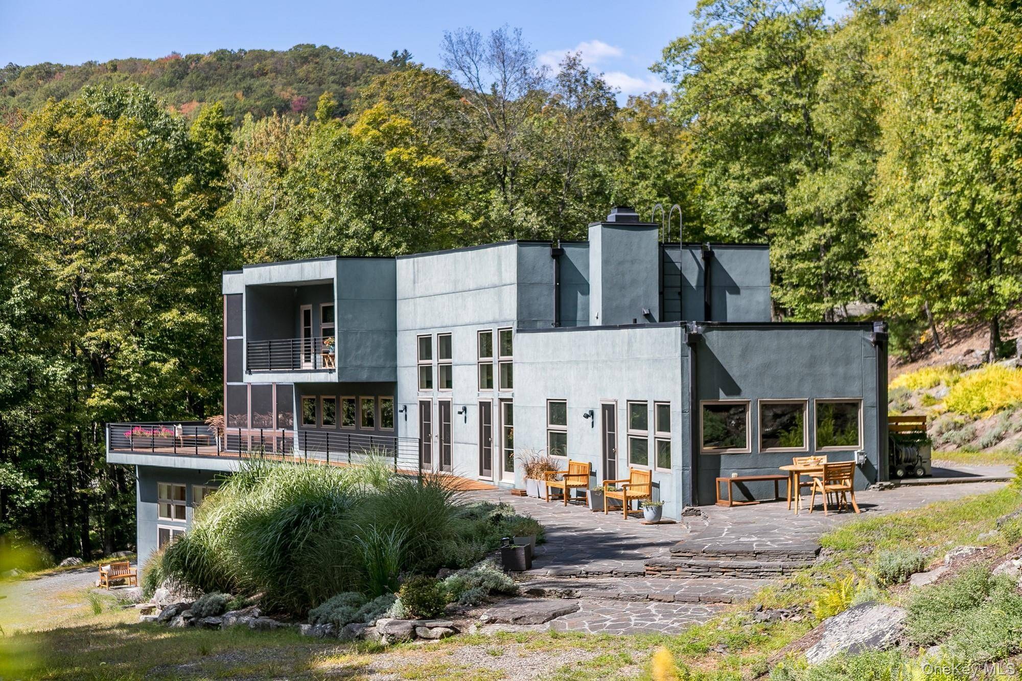Casa com 4 Quartos à Venda em Woodstock - Nova Iorque - EUA - 1