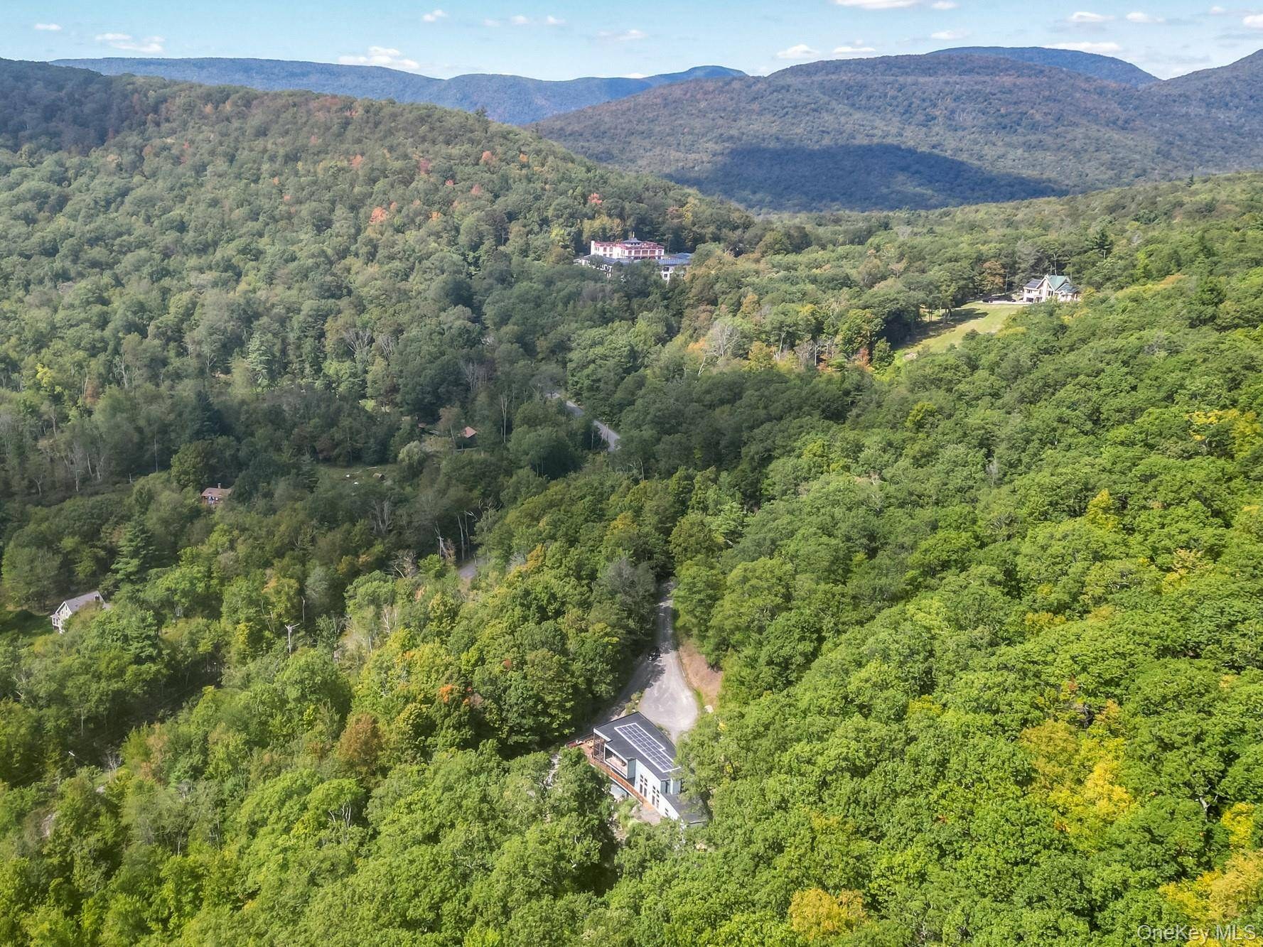 Casa com 4 Quartos à Venda em Woodstock - Nova Iorque - EUA - 2