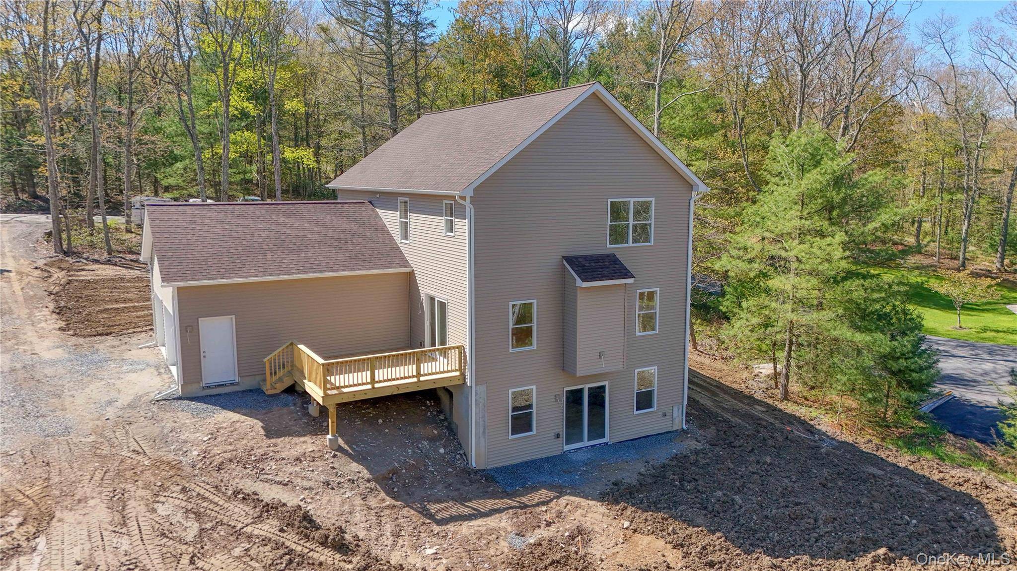 4 Bedroom Home for Sale in Wurtsboro - New York - USA - 7