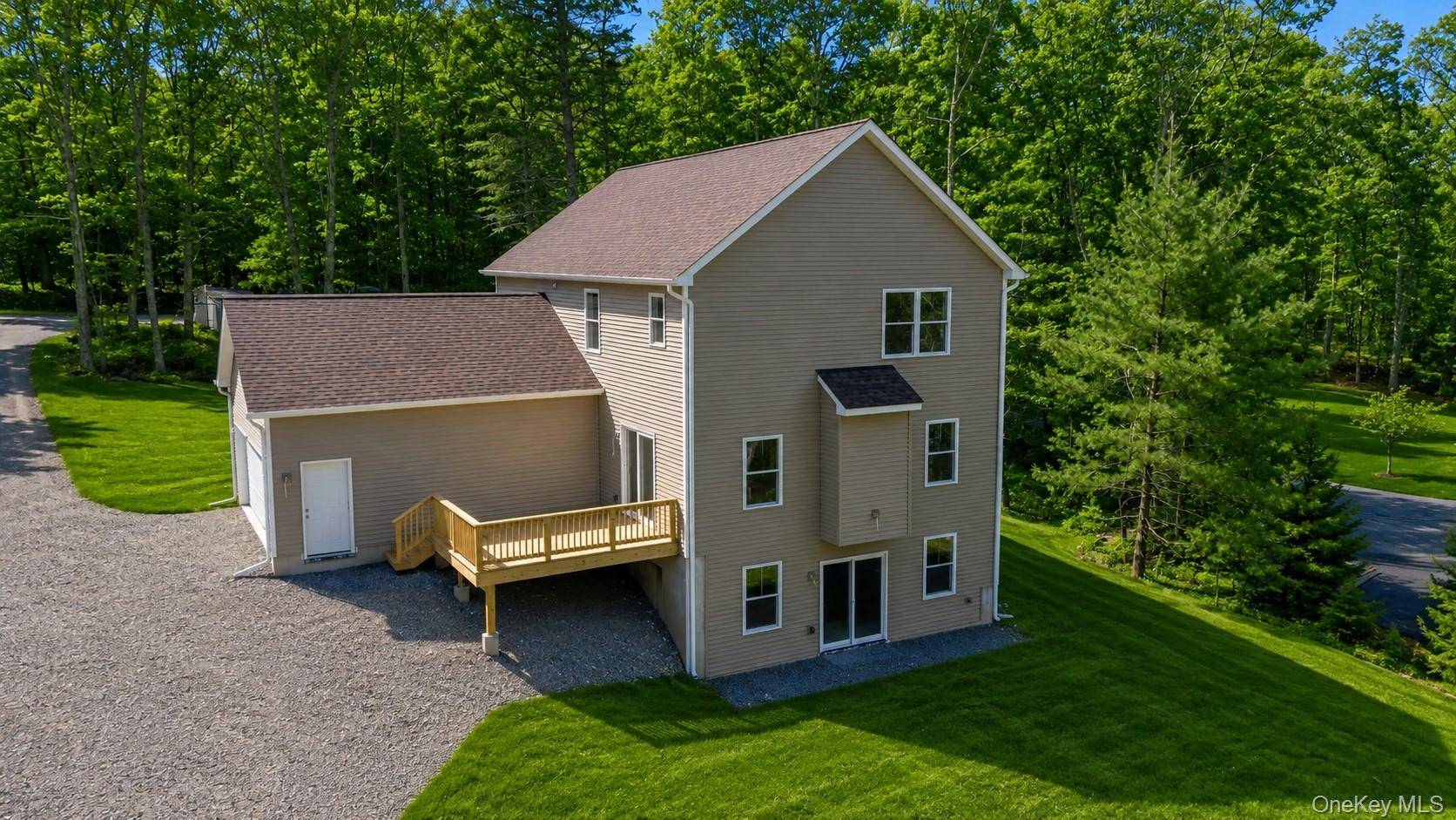 4 Bedroom Home for Sale in Wurtsboro - New York - USA - 8