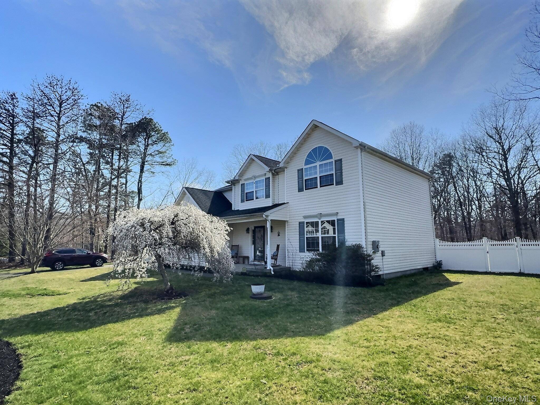 4 Bedroom Home for Sale in Yaphank - New York - USA - 2
