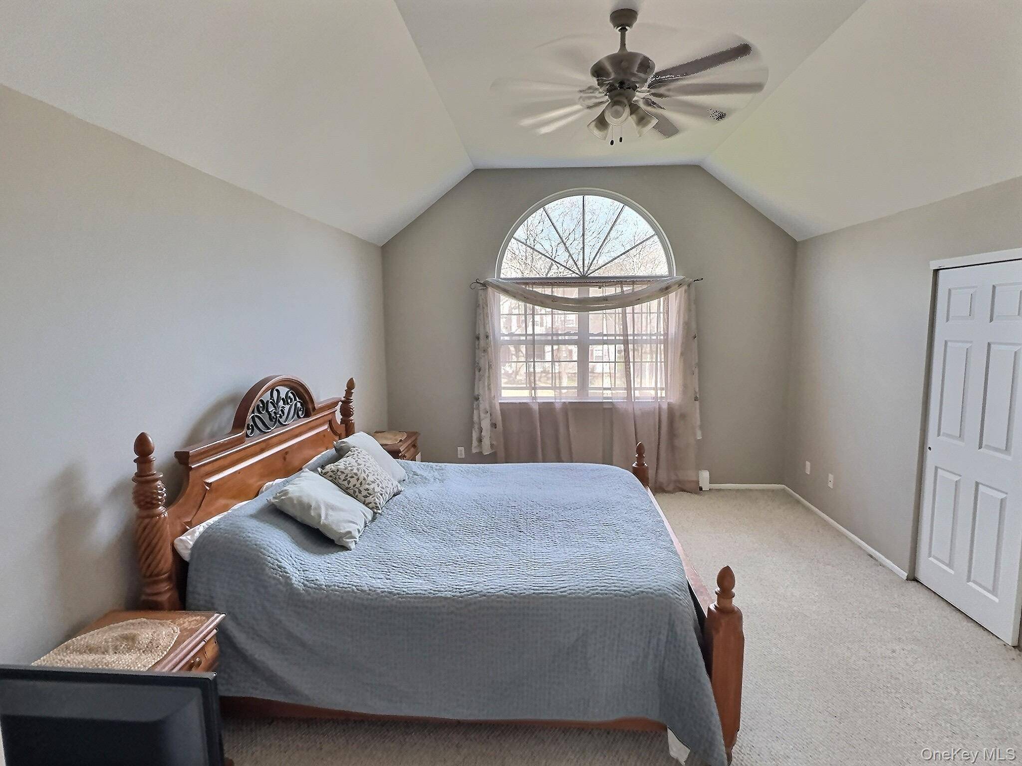 4 Bedroom Home for Sale in Yaphank - New York - USA - 6