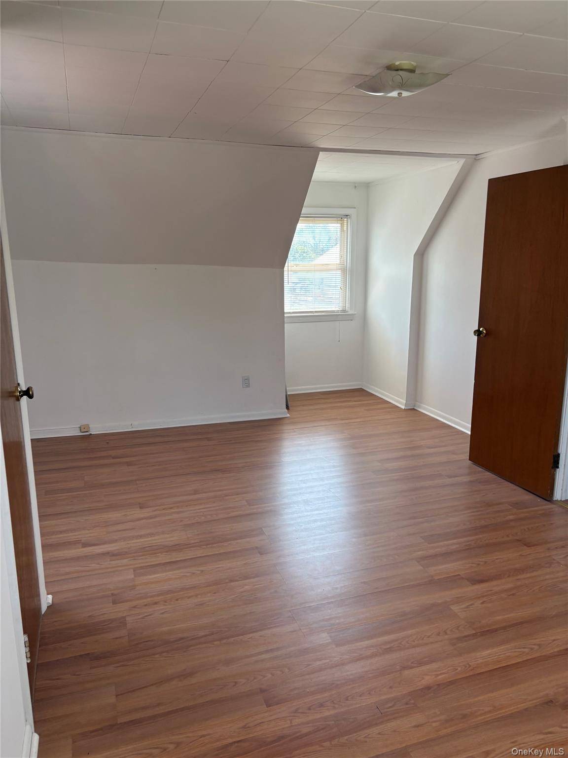 4 Bedroom Home for Sale in Yonkers - New York - USA - 5