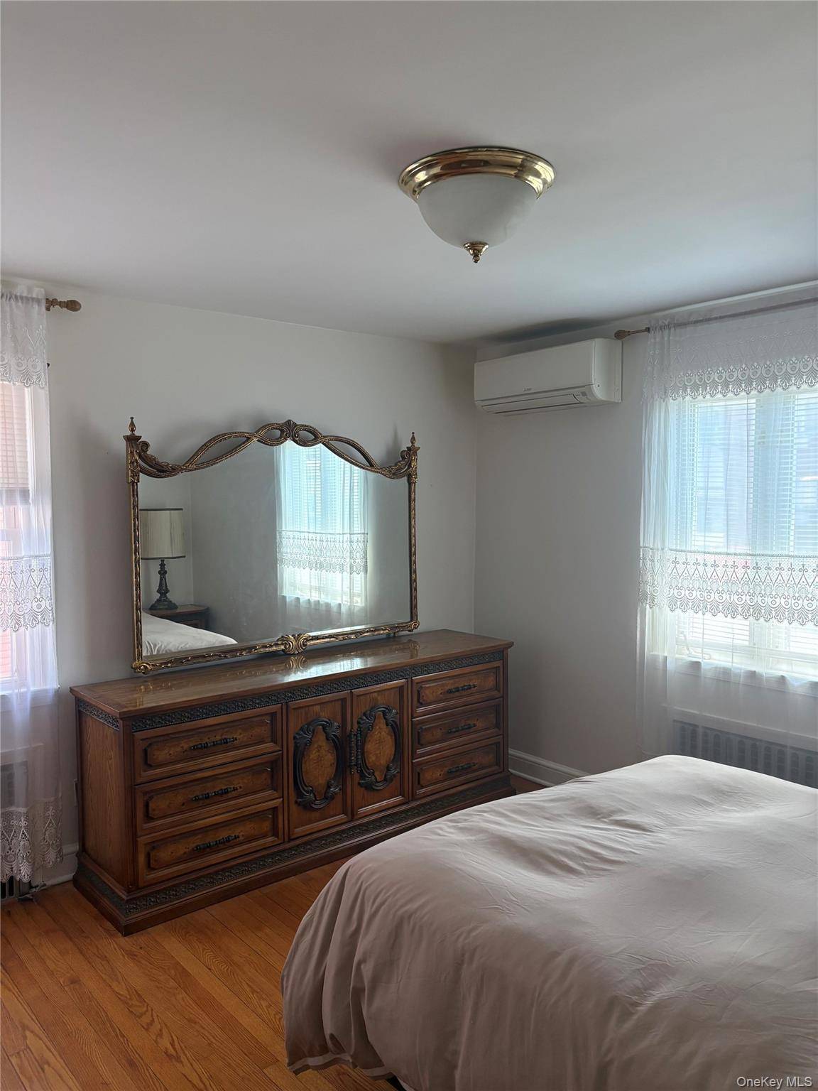 4 Bedroom Home for Sale in Yonkers - New York - USA - 6