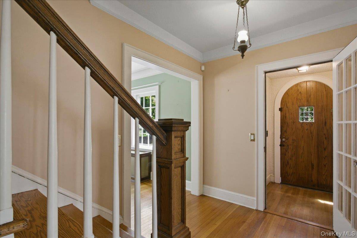 Casa com 4 Quartos à Venda em Yonkers - Nova Iorque - EUA - 2