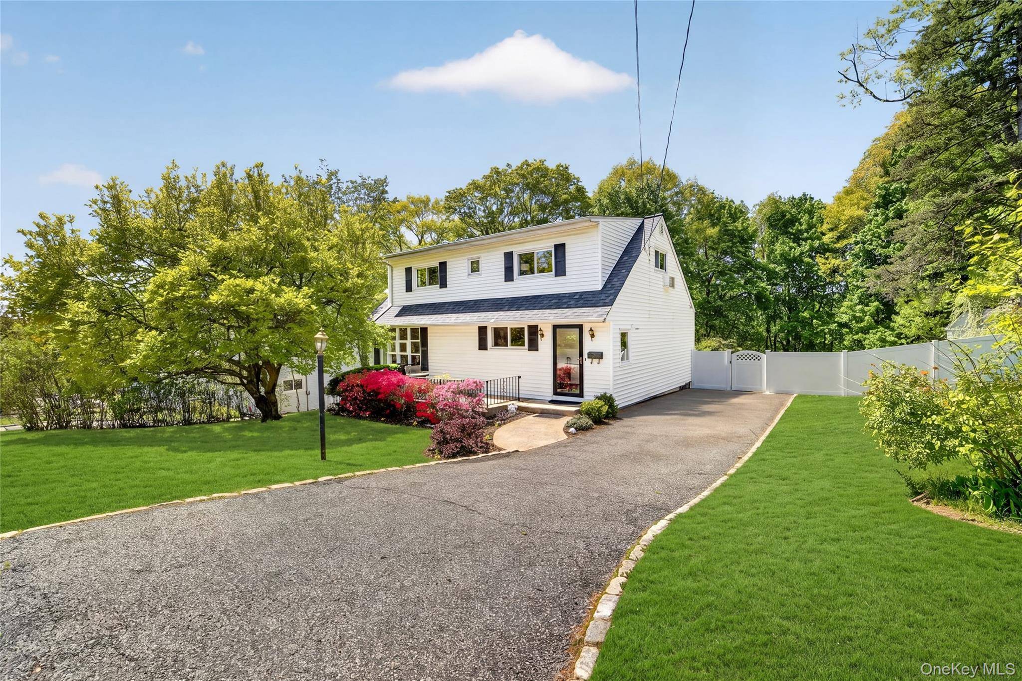4 Bedroom Home for Sale in Yonkers - New York - USA - 1
