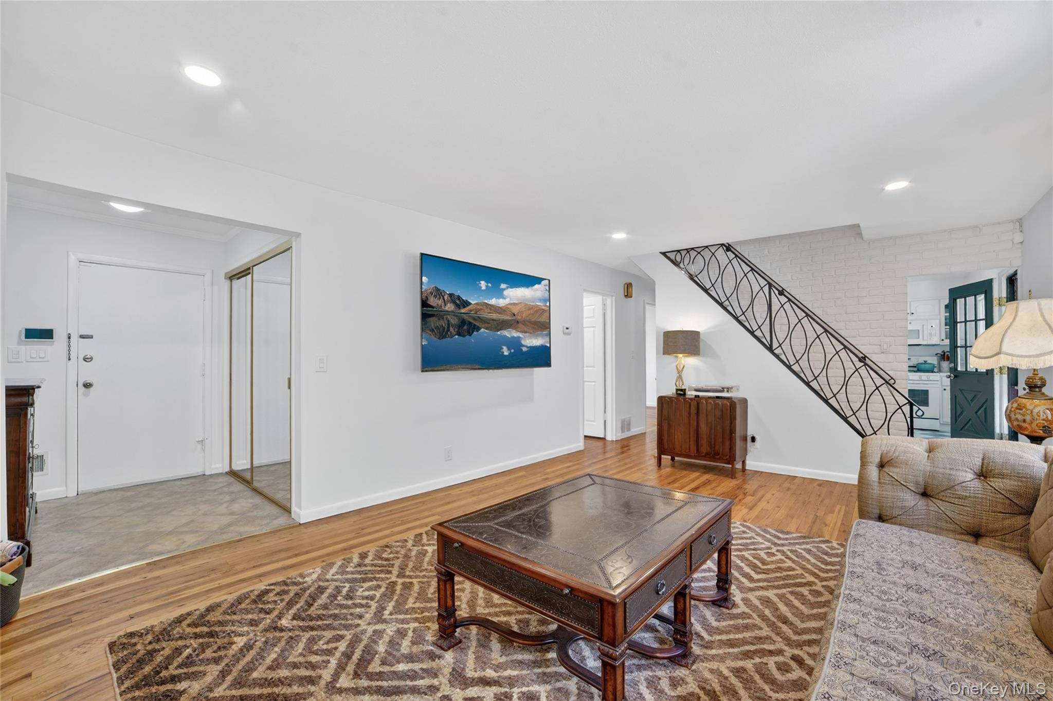 4 Bedroom Home for Sale in Yonkers - New York - USA - 3