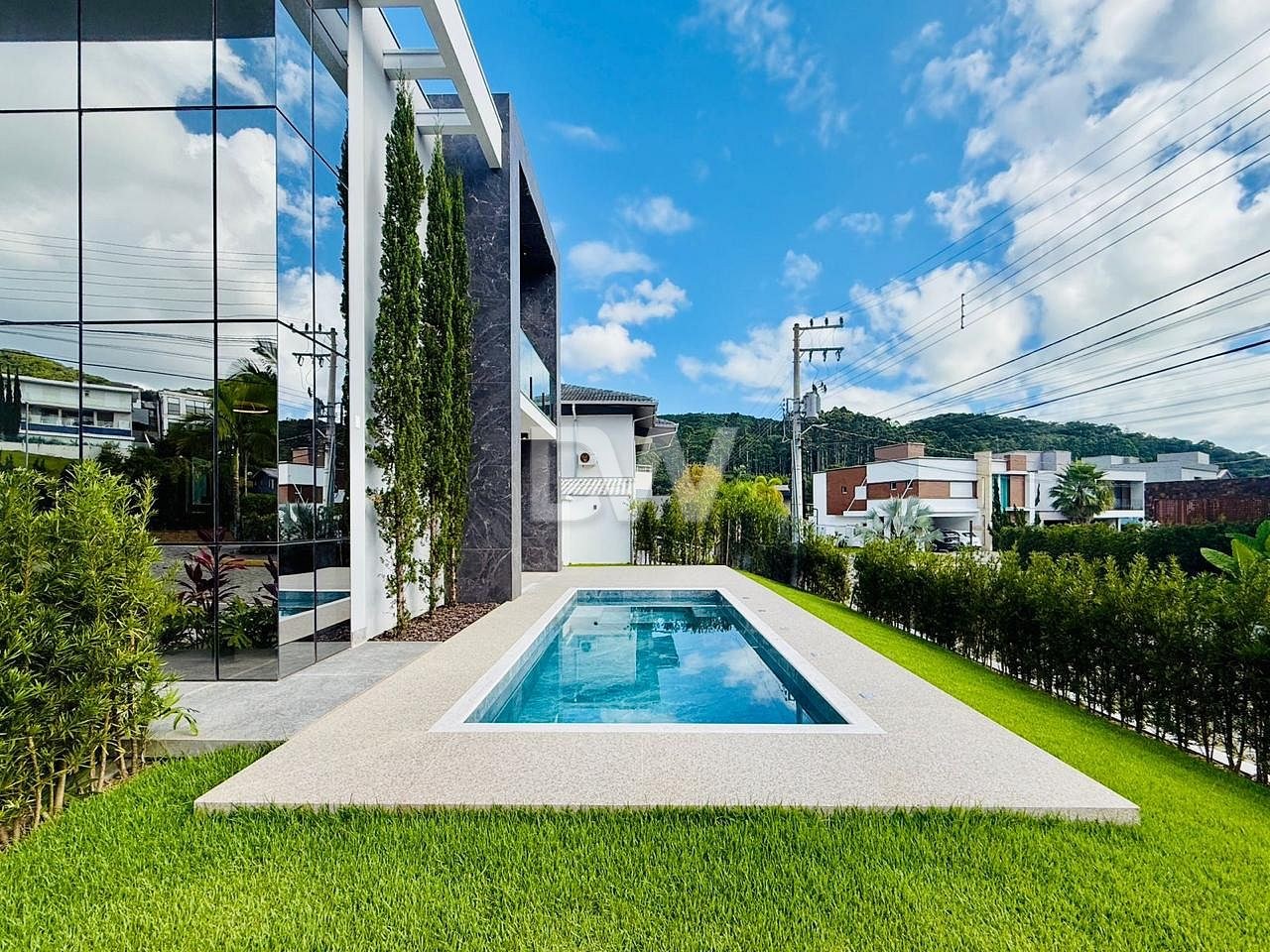 Casa de 4 Suites en Venta en Balneário Camboriú - Santa Catarina - Brasil - 2