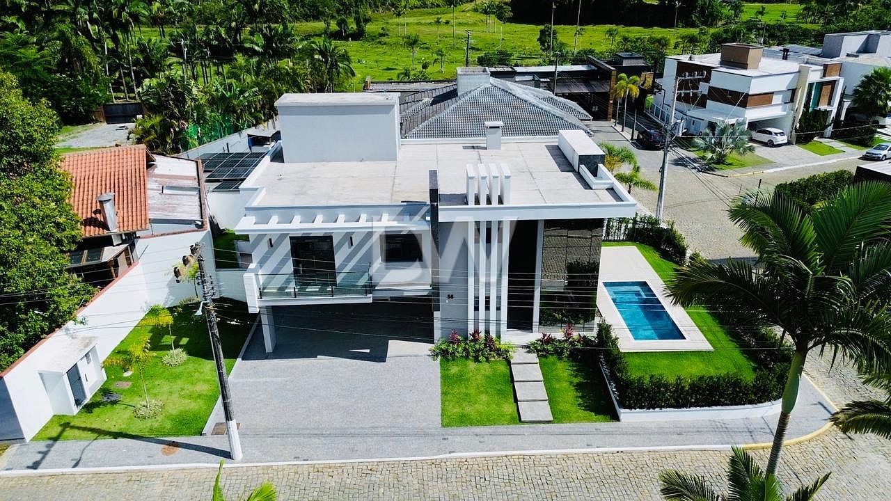 Casa de 4 Suites en Venta en Balneário Camboriú - Santa Catarina - Brasil - 3