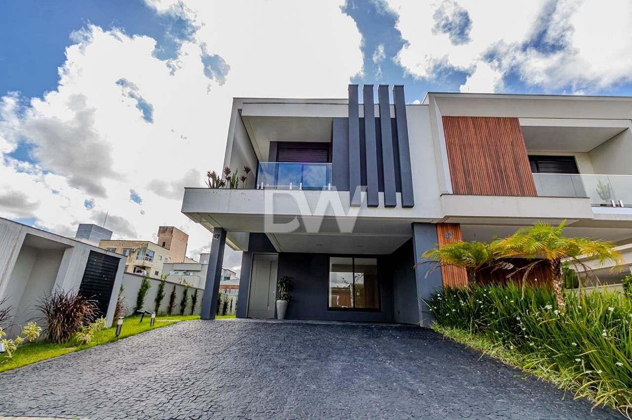 Casa de 4 Suites en Venta en Balneário Camboriú - Santa Catarina - Brasil - 1