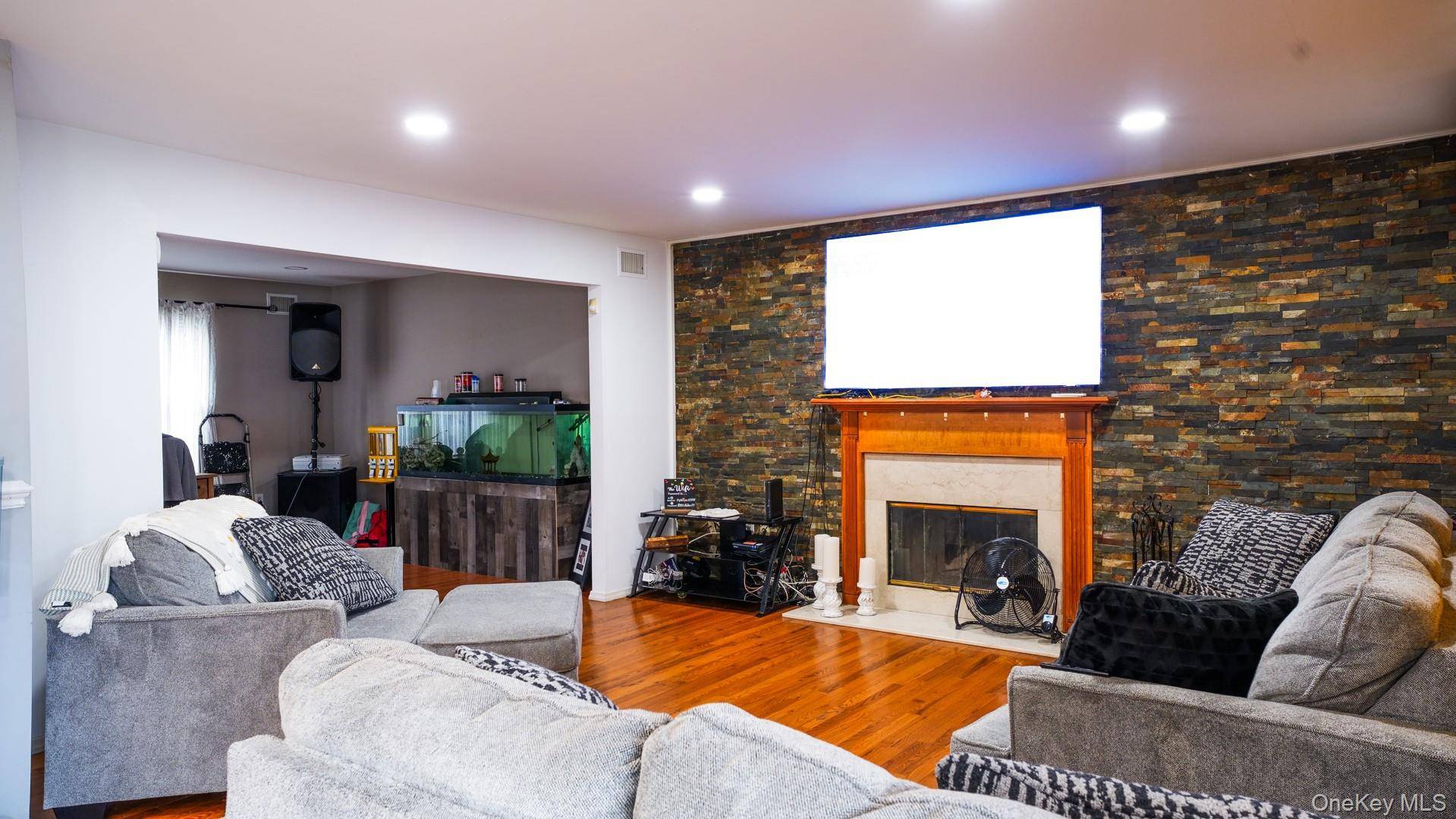 Casa de 5 Dormitorios frente al mar en Venta en Amityville - Nueva York - EE. UU. - 4