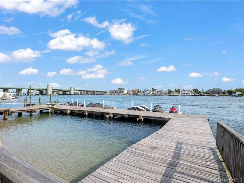 Casa com 5 Quartos à Beira-Mar à Venda em Far Rockaway - Nova Iorque - EUA - 2