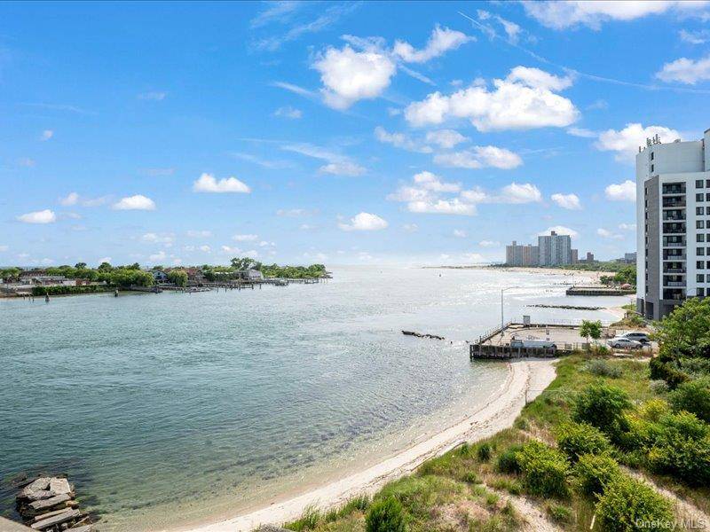 Casa com 5 Quartos à Beira-Mar à Venda em Far Rockaway - Nova Iorque - EUA - 4